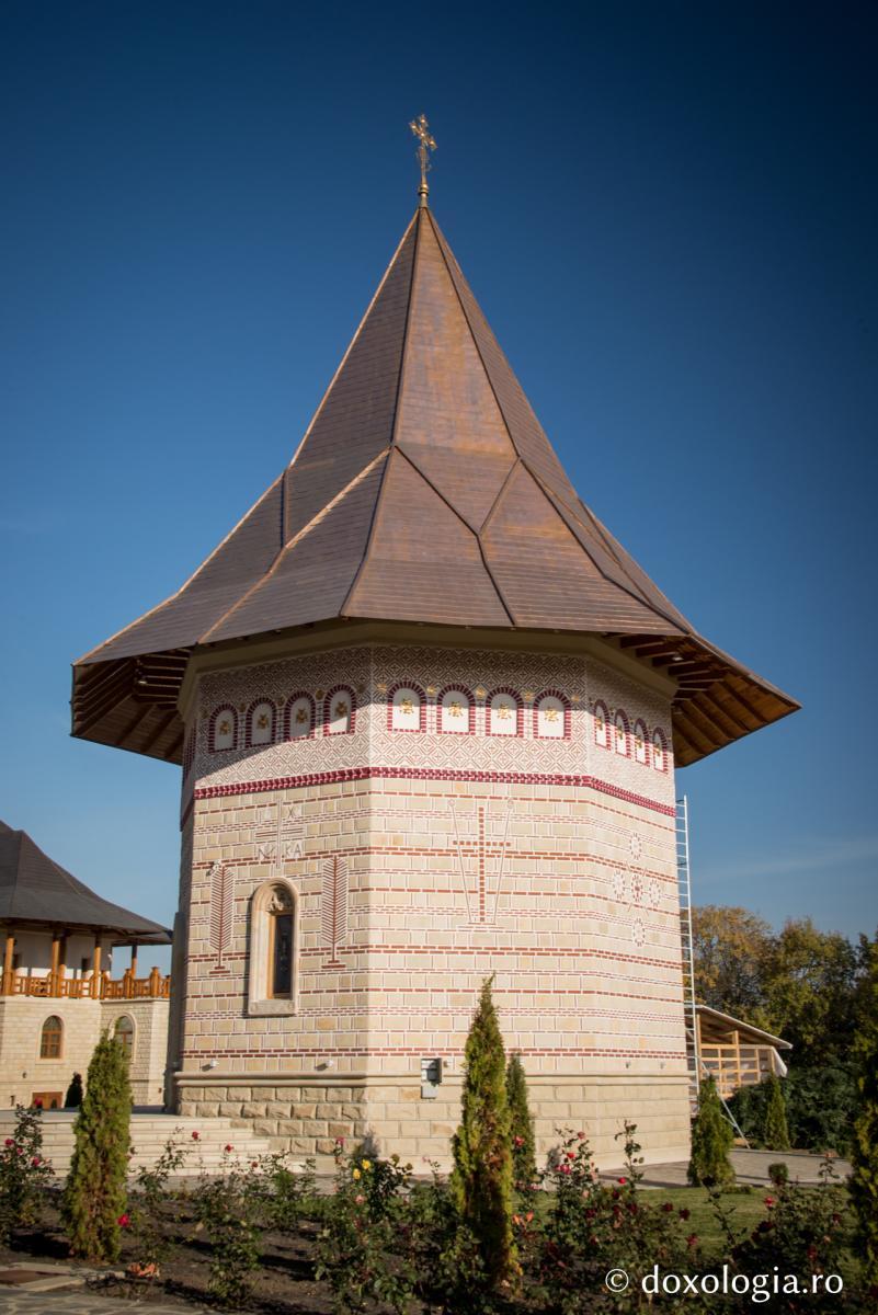 Liturghie arhierească de Sfinţii Martiri Brâncoveni, la Zosin