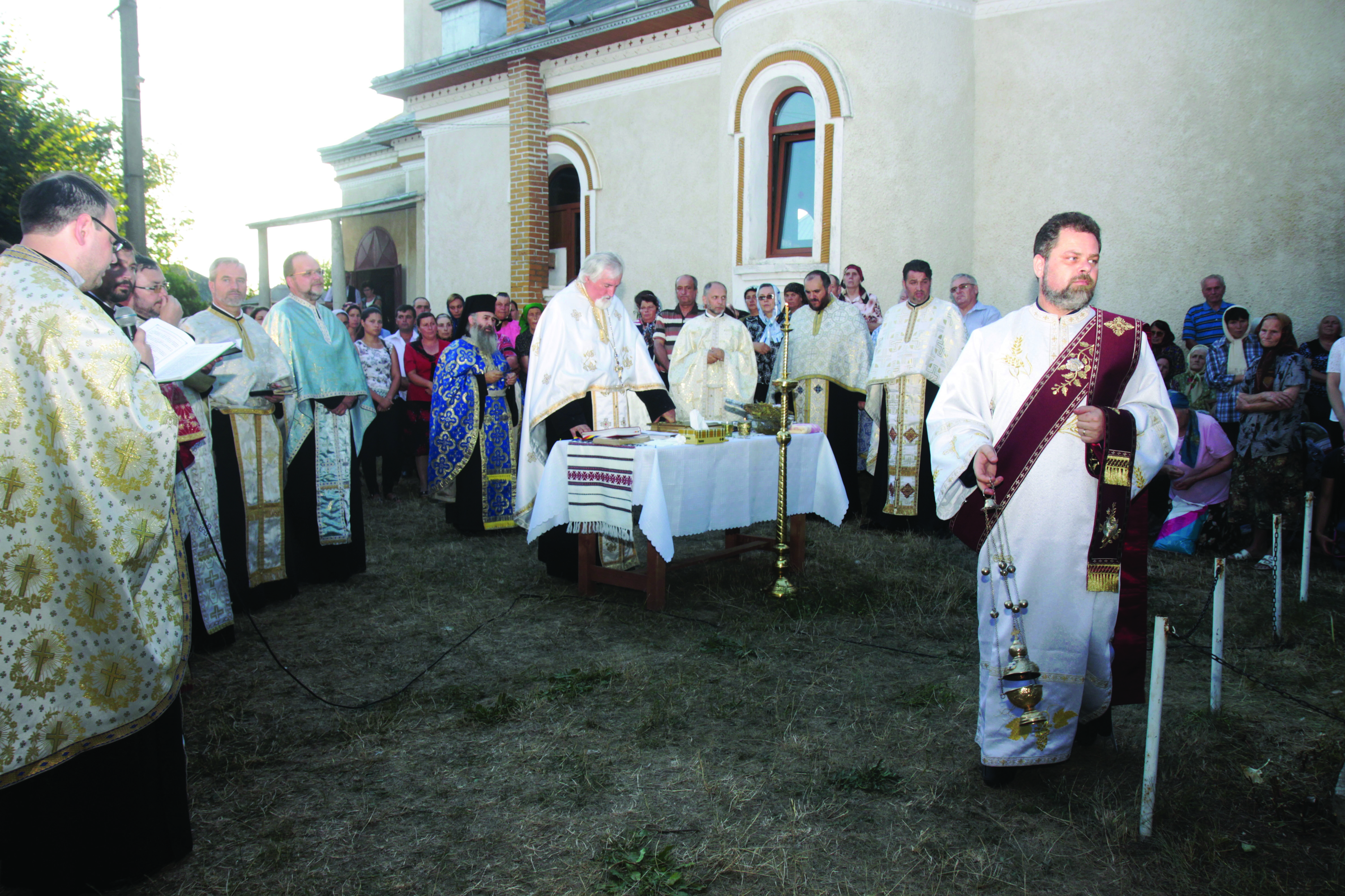 Bucurie duhovnicească lângă moaştele Sfântului Mare Mucenic Teodor Tiron