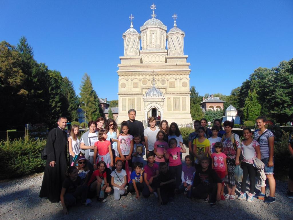 Activităţi pentru copiii Parohiei Poduri Activităţi pentru copiii Parohiei Poduri