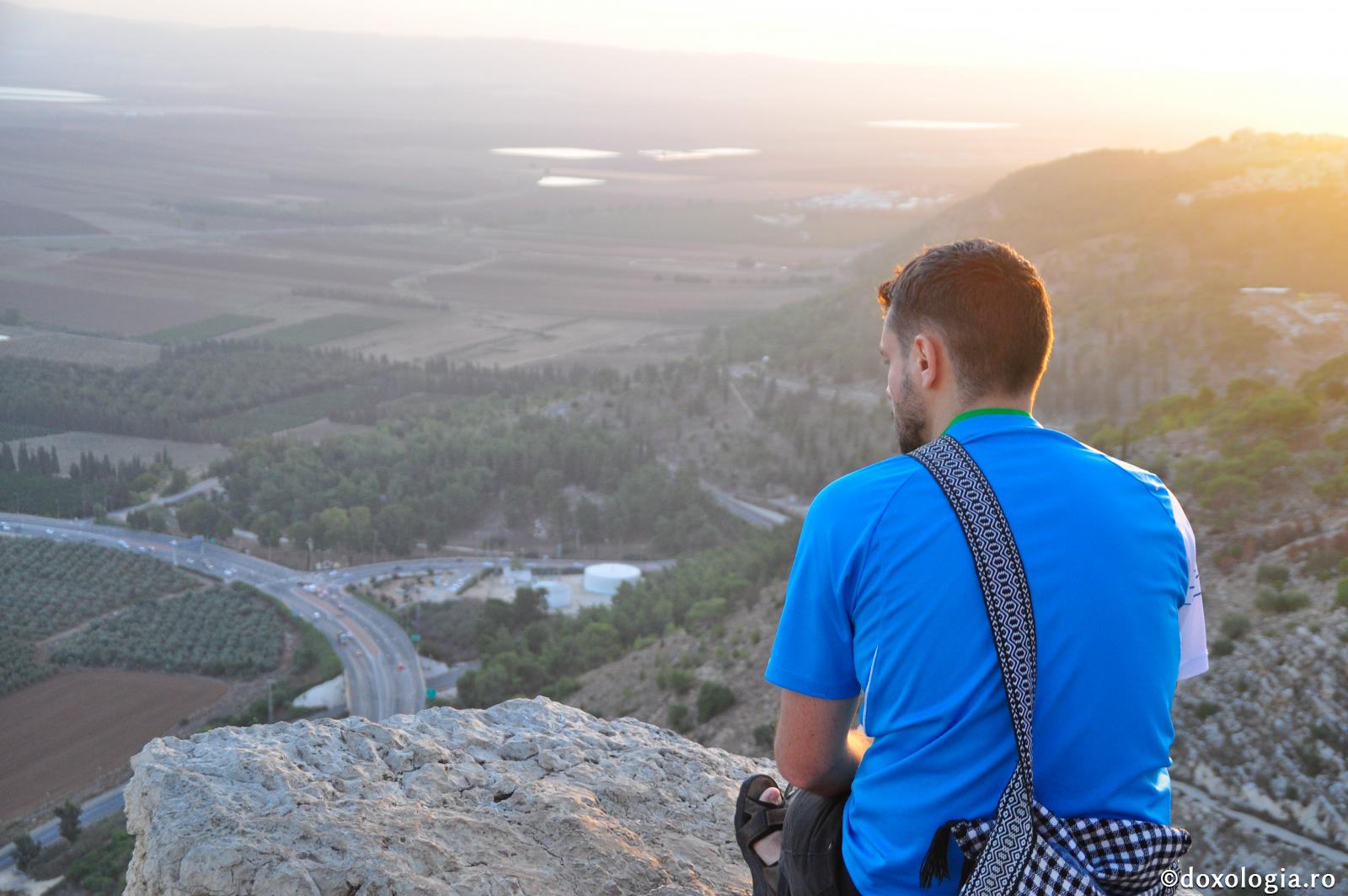 „Însemnatu-s-a peste noi lumina feţei Tale, Doamne”