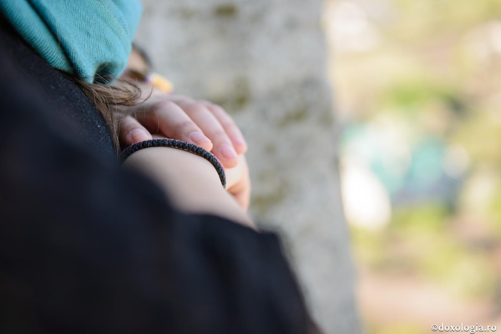 Cum luptăm cu gândurile din timpul rugăciunii?