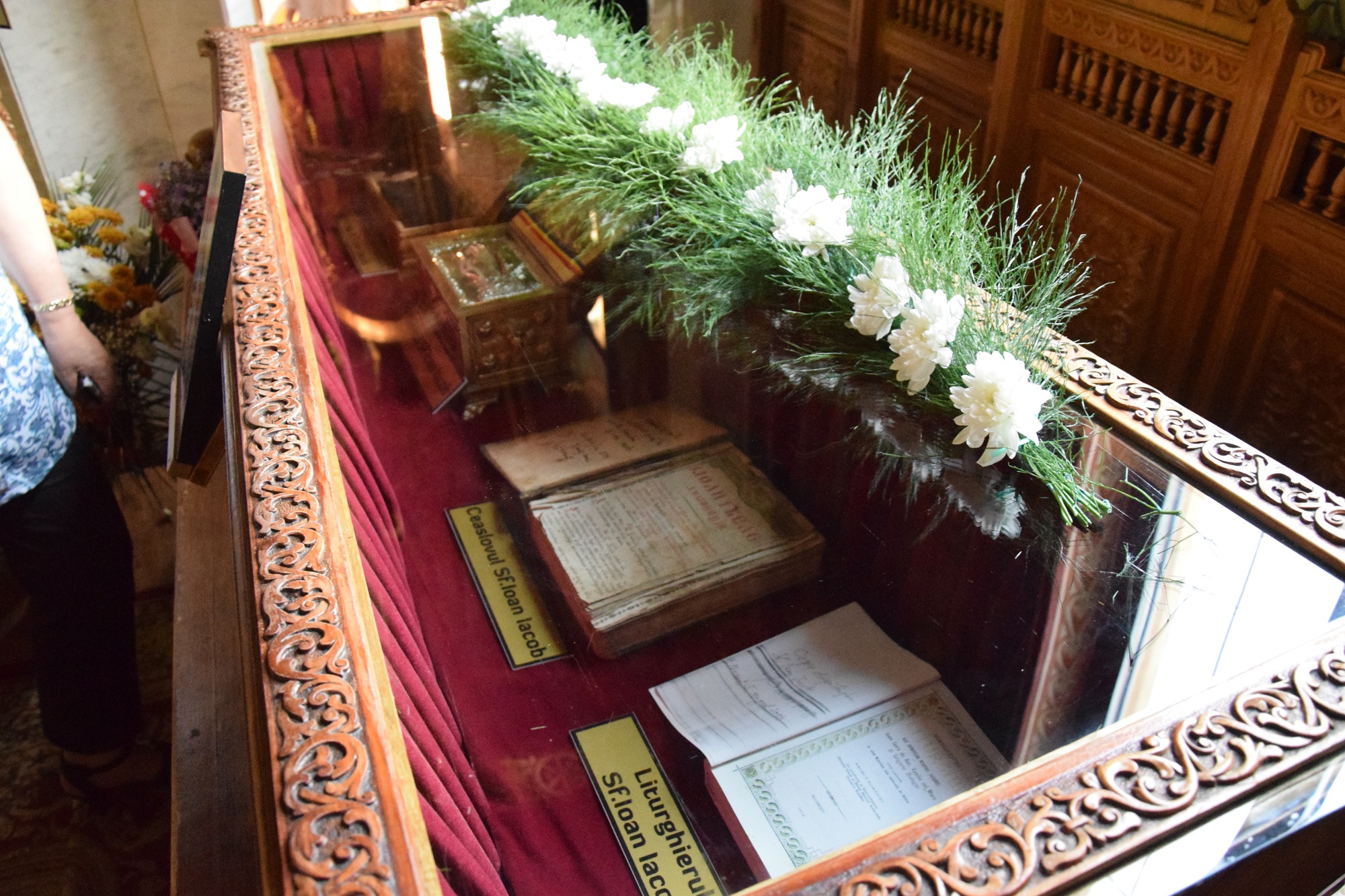 Hram la biserica Seminarului de la Mănăstirea Neamț: „Ar trebui să învățăm din viețile sfinților și să ne radicalizăm în bine” Hram la biserica Seminarului de la Mănăstirea Neamț: „Ar trebui să învățăm din viețile sfinților și să ne radicalizăm în bine”