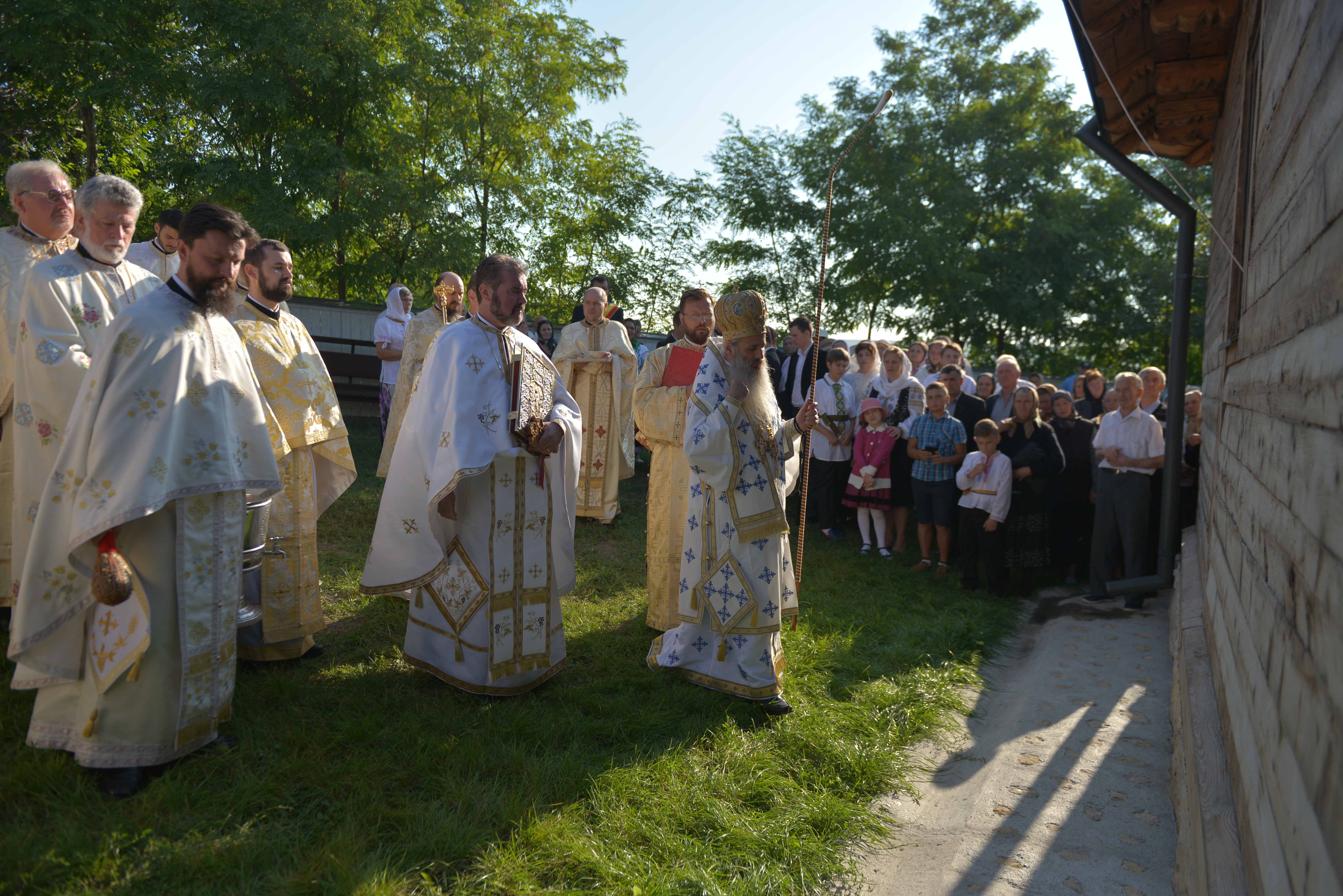 Resfințirea bisericii „Sfântul Nicolae” din Prisăcani, protopopiatul Hârlău