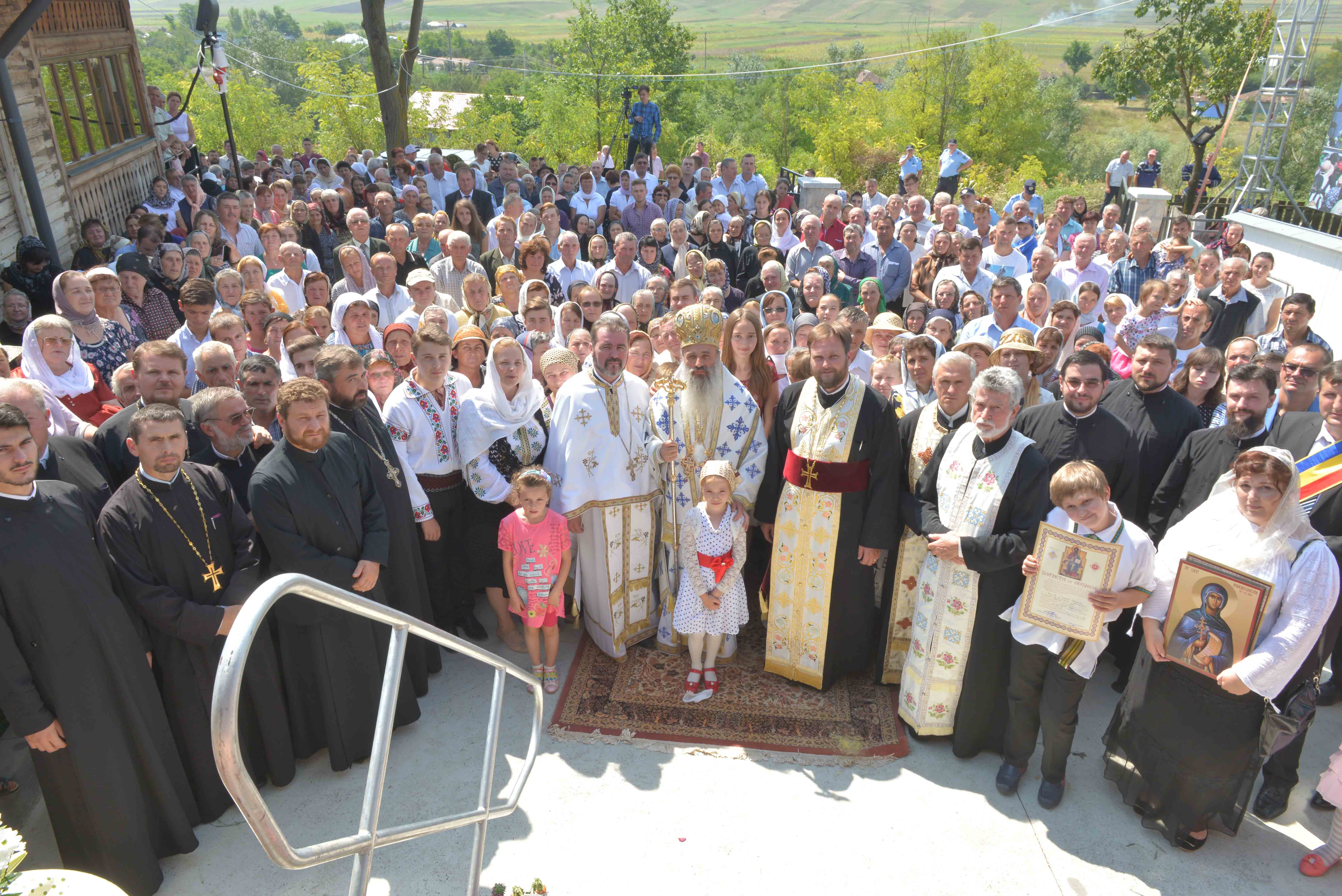 Resfințirea bisericii „Sfântul Nicolae” din Prisăcani, protopopiatul Hârlău