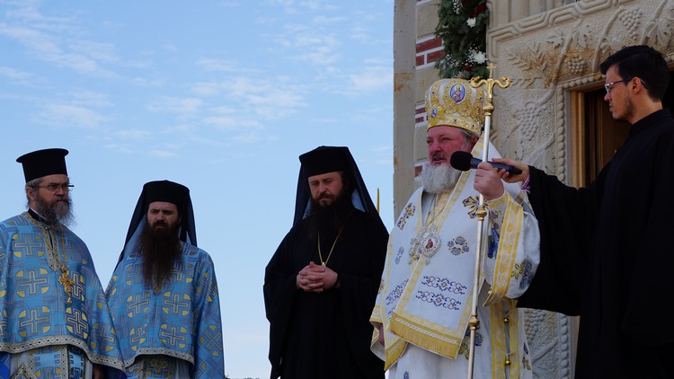 Foto: Mihaela Ajităriţi „Maica Domnului are în grijă întreaga Biserică“