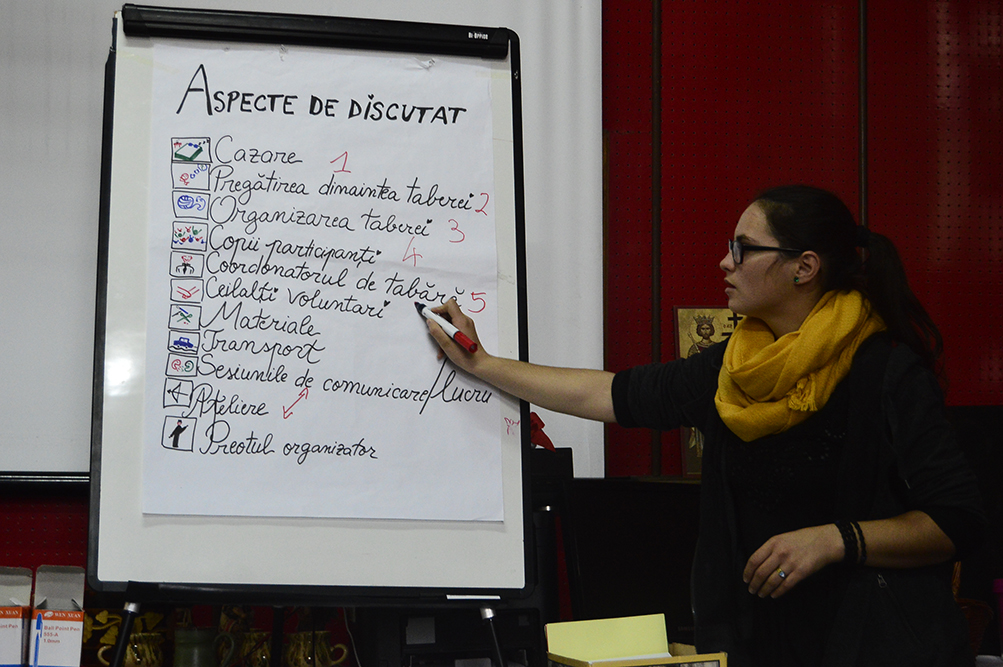 „Taberele au menirea de a descoperi tinerilor un alt mod de viaţă“ (GALERIE FOTO)