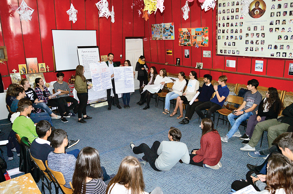 „Taberele au menirea de a descoperi tinerilor un alt mod de viaţă“ (GALERIE FOTO)