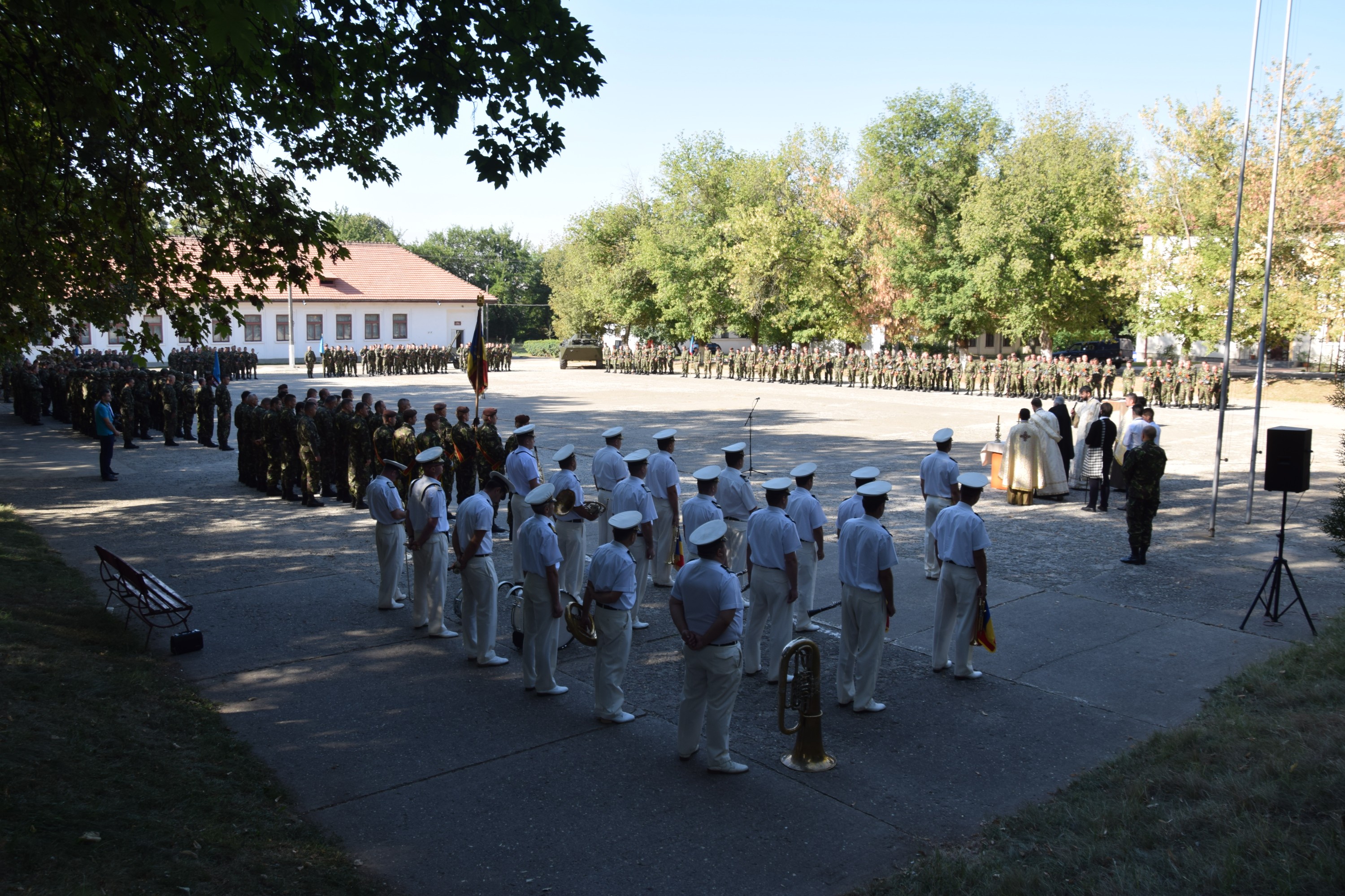 Slujbă de Te-Deum, la aniversarea a 22 de ani de la înfiinţarea Batalionului 151 Infanterie „Războieni” Slujbă de Te-Deum, la aniversarea a 22 de ani de la înfiinţarea Batalionului 151 Infanterie „Războieni”