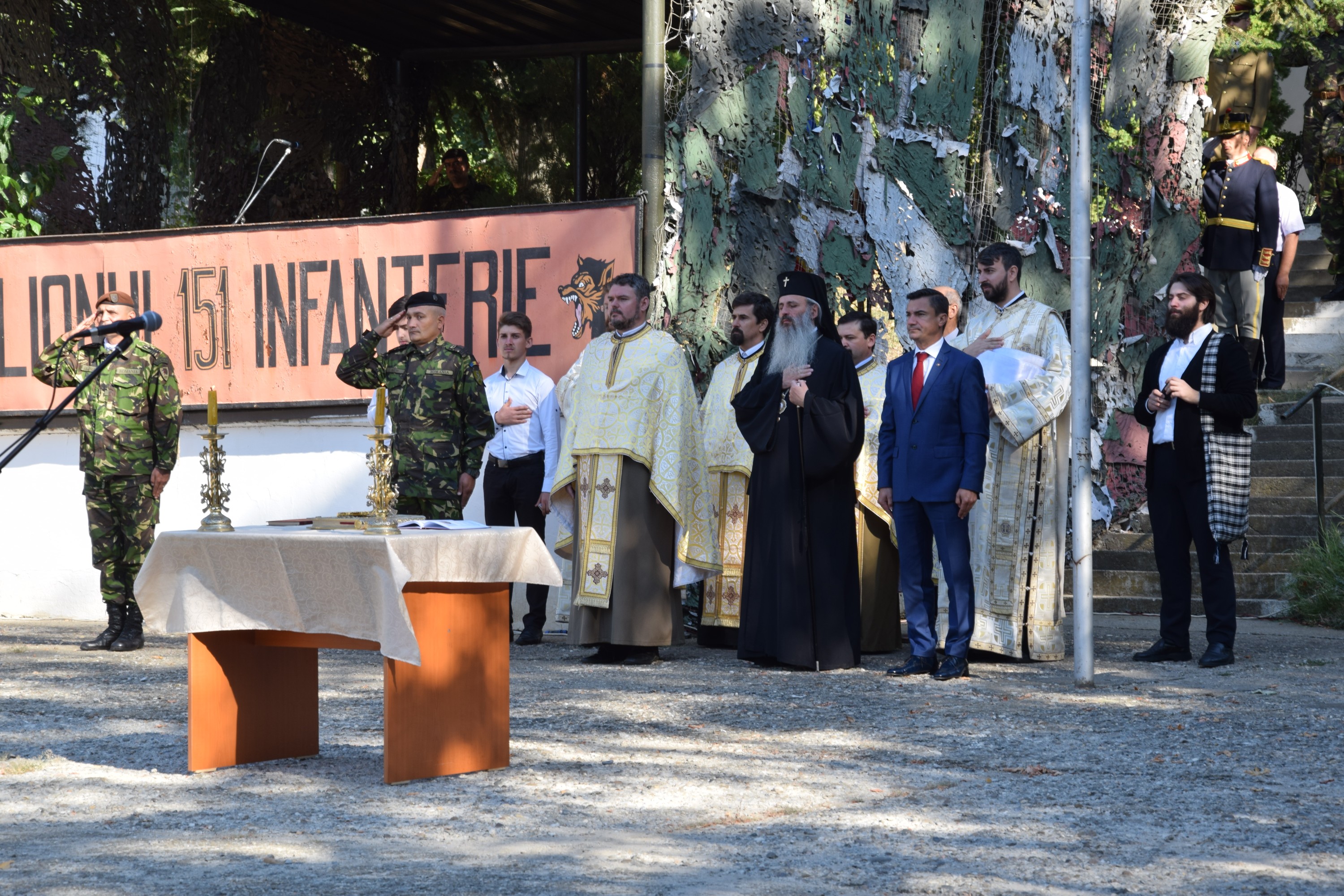 Slujbă de Te-Deum, la aniversarea a 22 de ani de la înfiinţarea Batalionului 151 Infanterie „Războieni” Slujbă de Te-Deum, la aniversarea a 22 de ani de la înfiinţarea Batalionului 151 Infanterie „Războieni”
