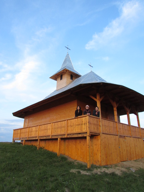 Trupul Bisericii Corni, întregit cu un paraclis de vară