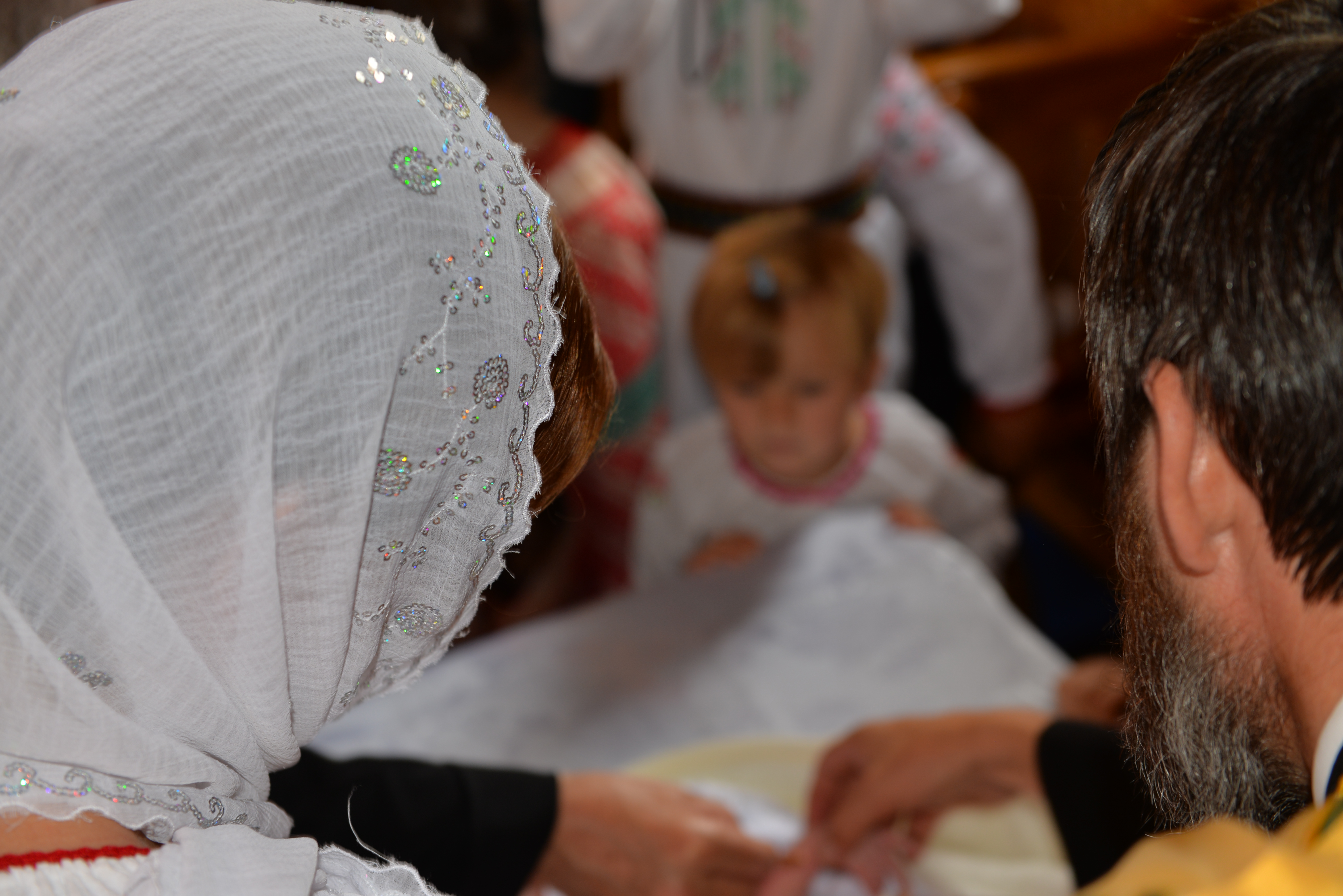 IPS Părinte Teofan a săvârșit slujba Botezului pentru cel de-al optulea copil al părintelui Sorinel Platon IPS Părinte Teofan a săvârșit slujba Botezului pentru cel de-al optulea copil al părintelui Sorinel Platon