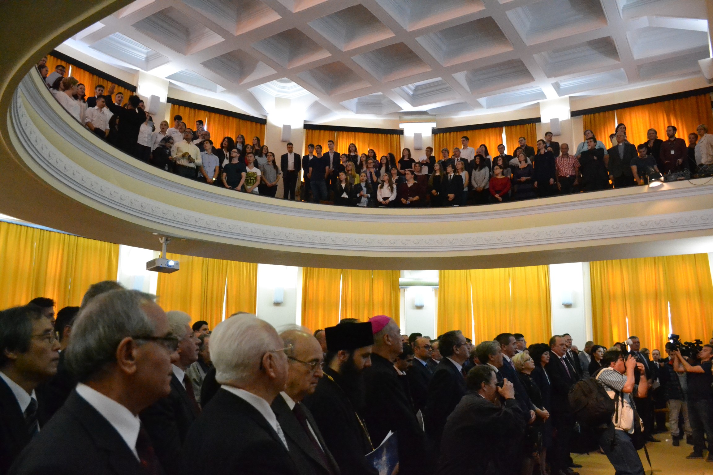 Deschidere de an universitar: „Omul nu poate fi redus la o minte care cugetă”