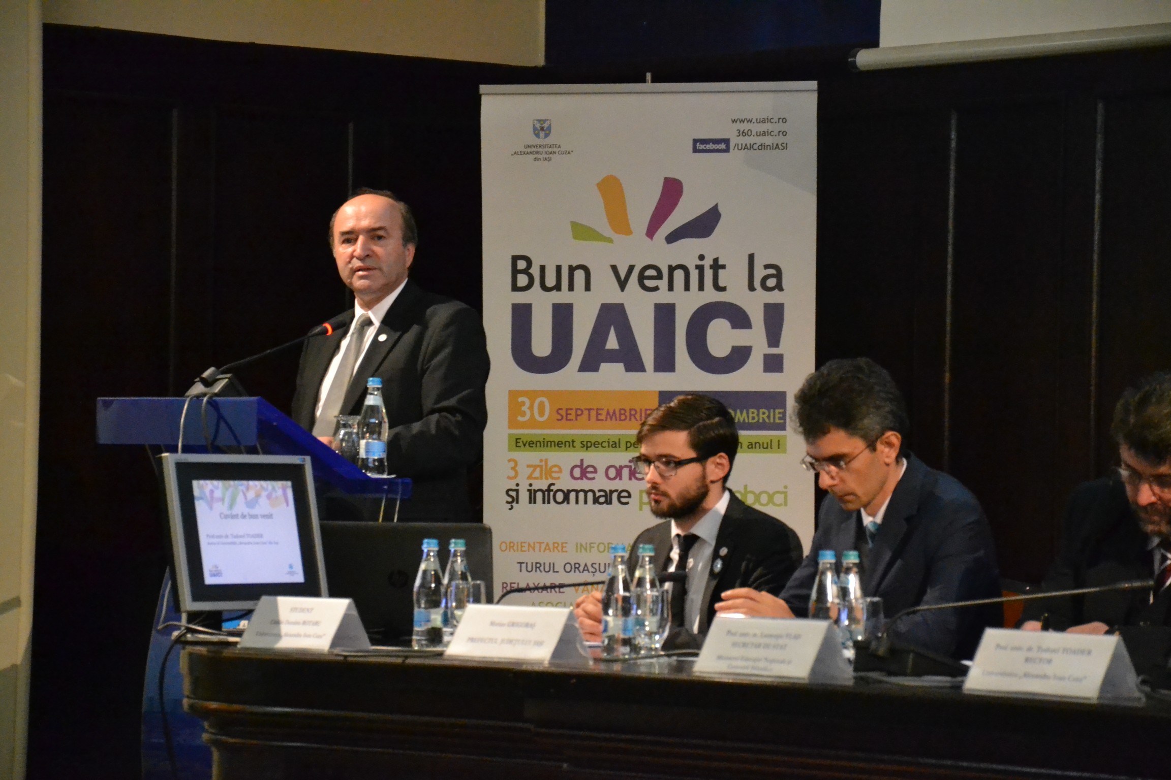 Deschidere de an universitar: „Omul nu poate fi redus la o minte care cugetă”