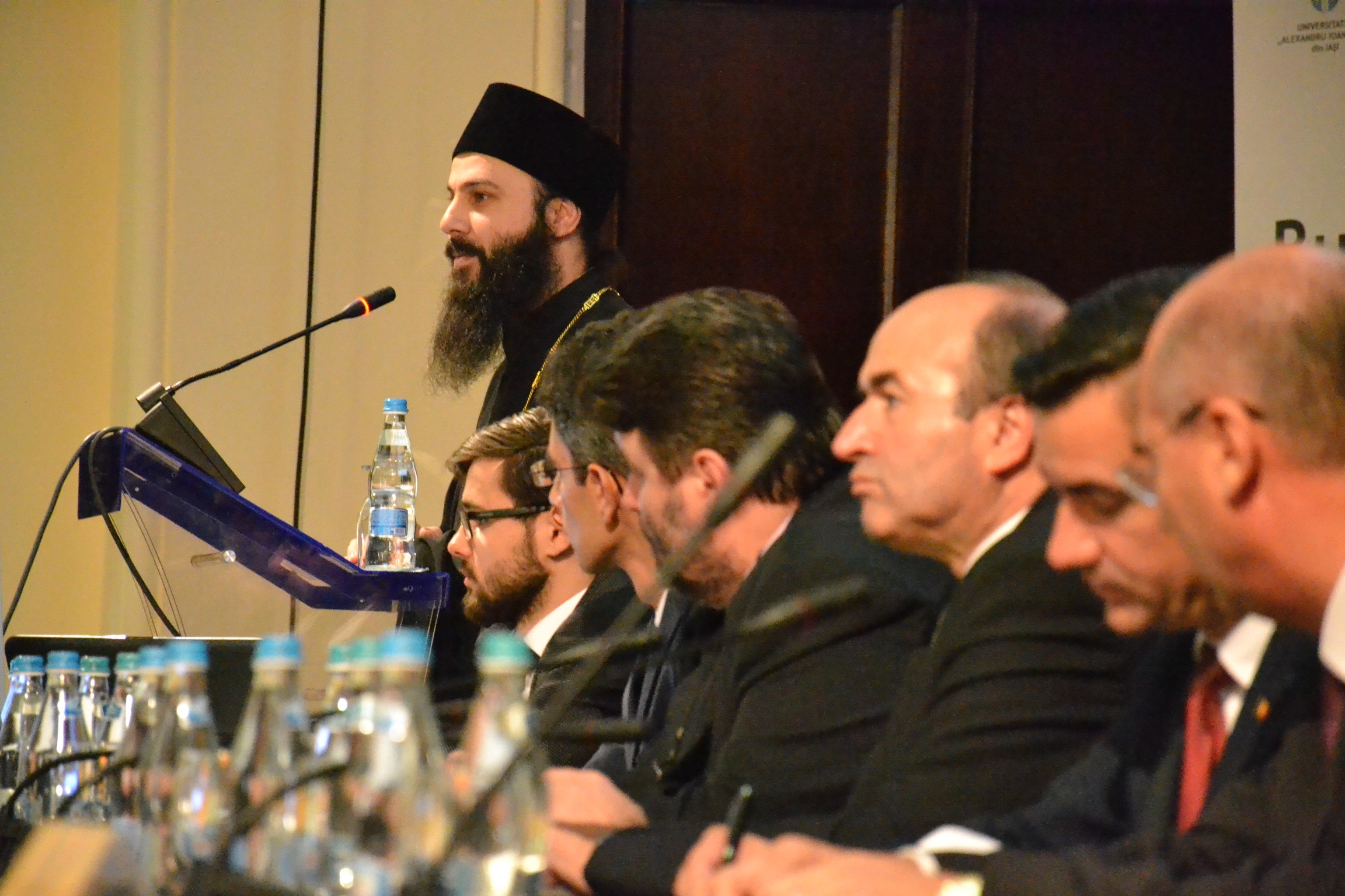 Deschidere de an universitar: „Omul nu poate fi redus la o minte care cugetă”