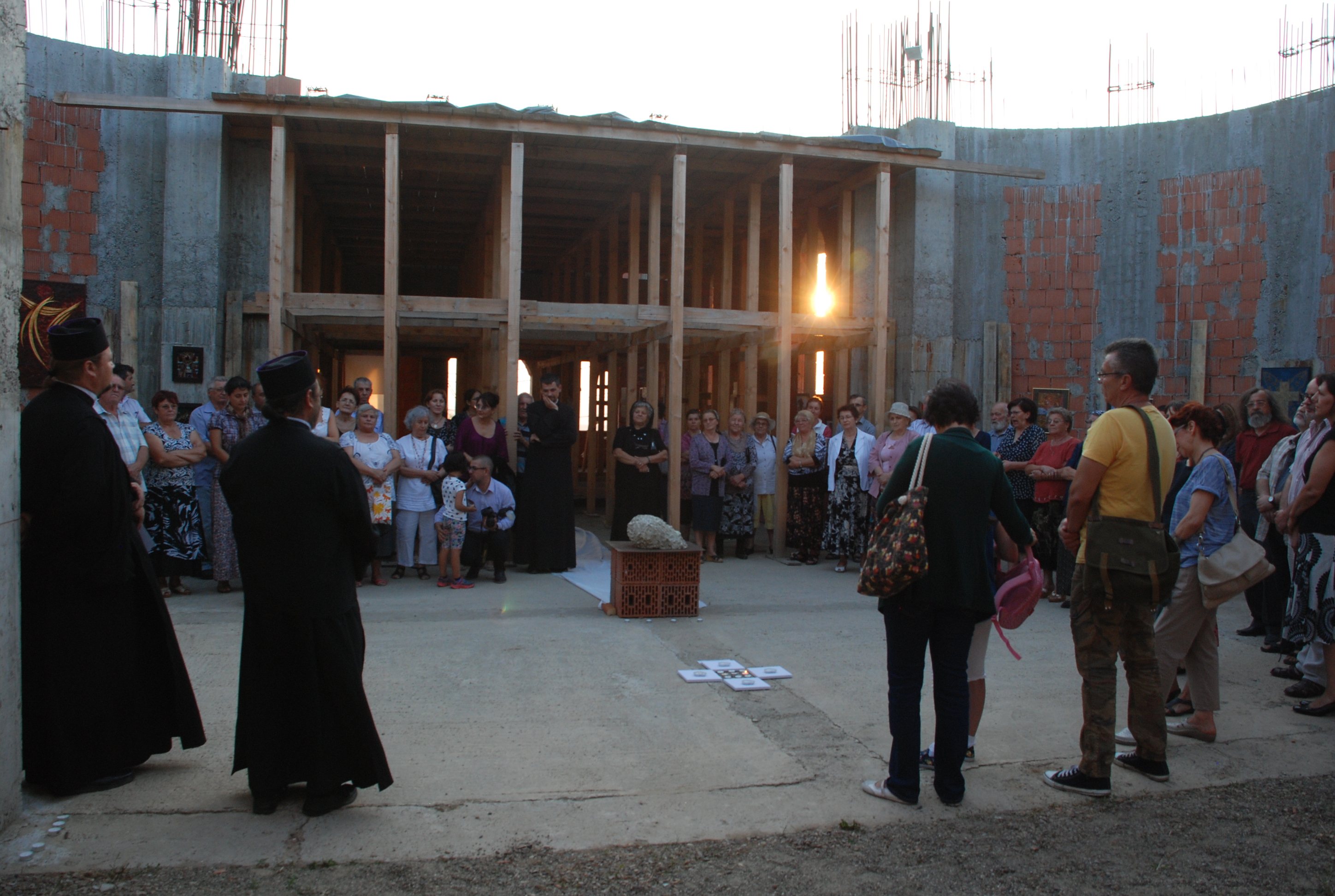 CRUCEA - Expoziţie de artă vizuală la Pietrărie