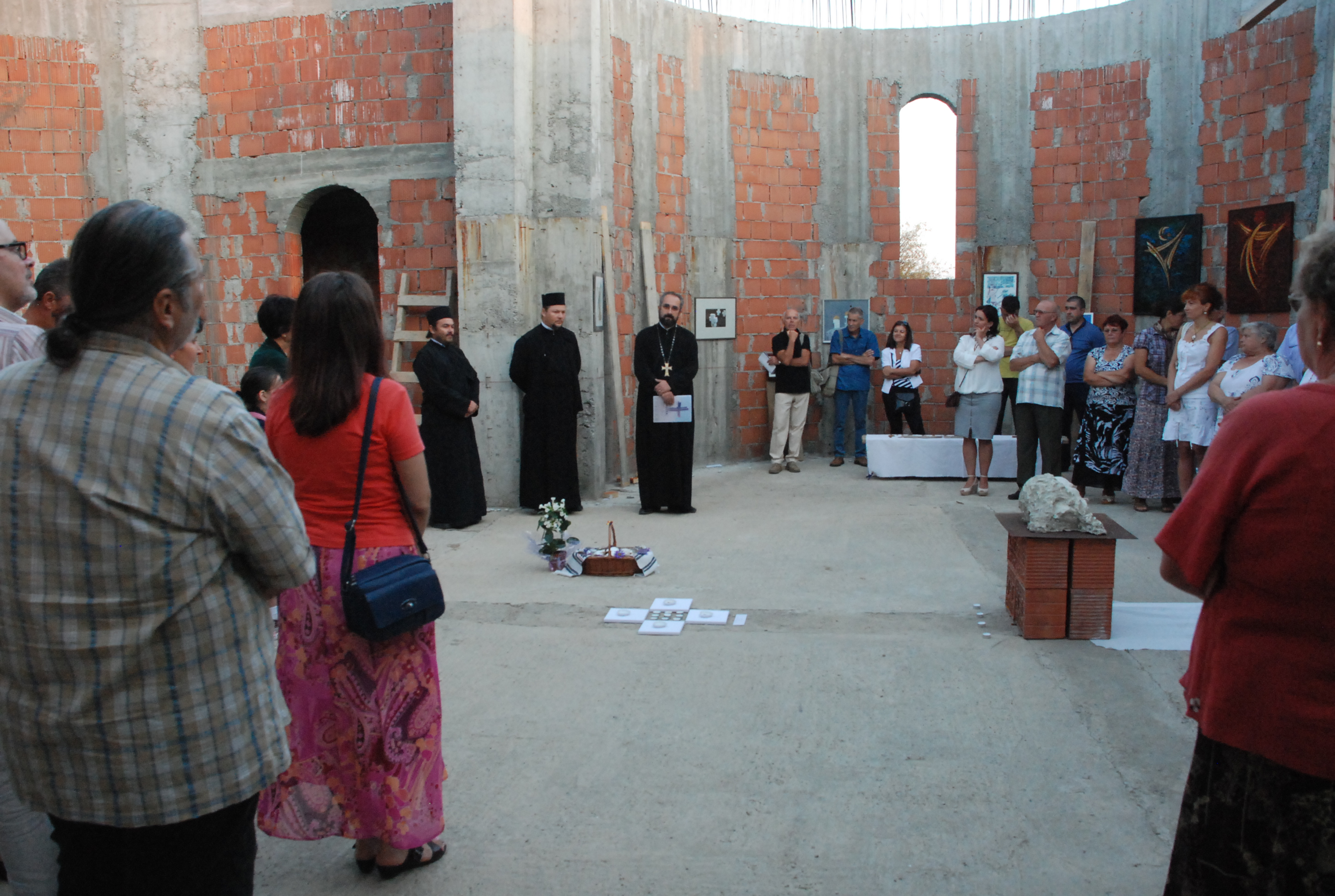 CRUCEA - Expoziţie de artă vizuală la Pietrărie