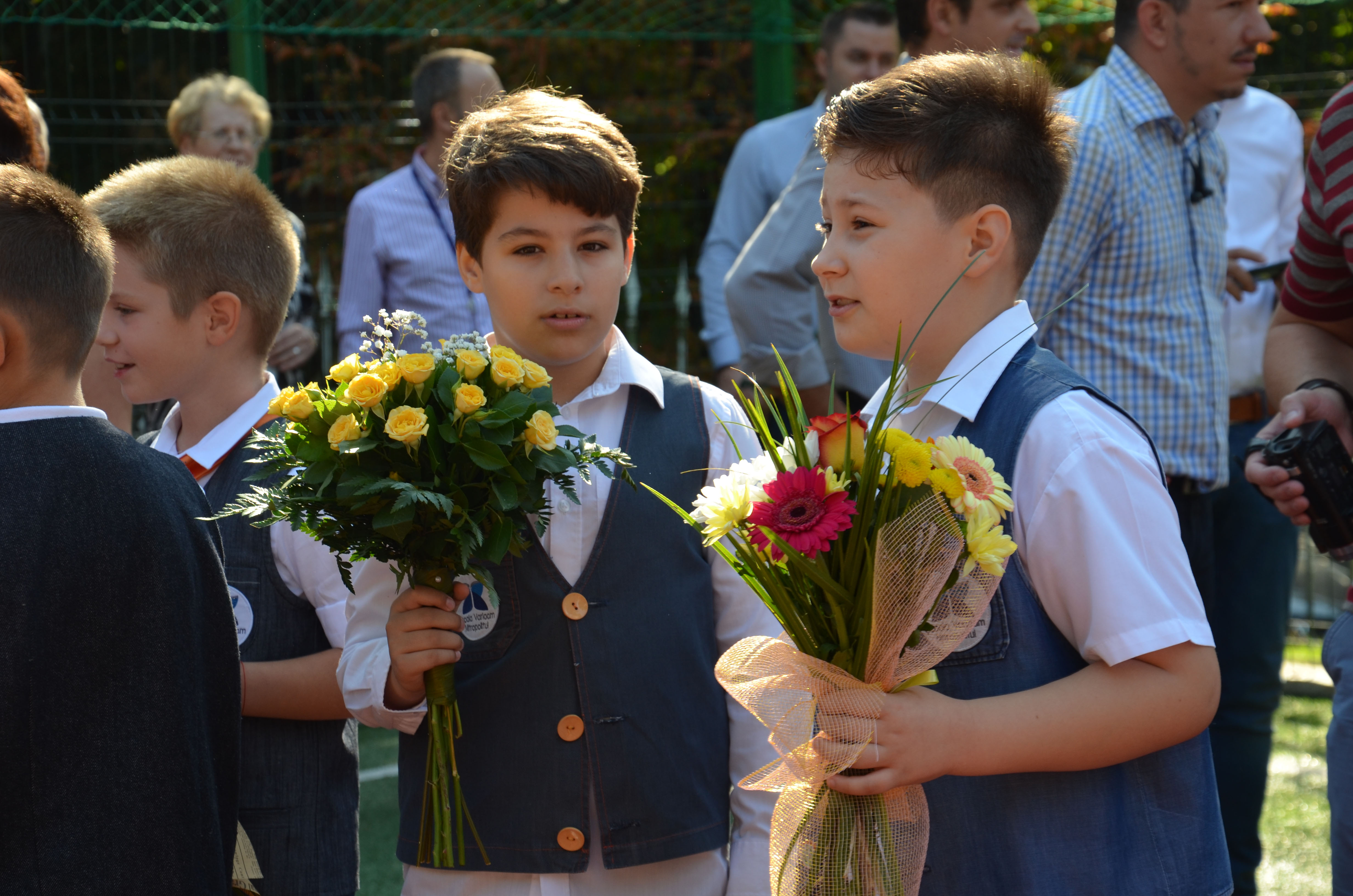 (Video) Deschiderea unui nou an școlar la Școala „Varlaam Mitropolitul” din Iași