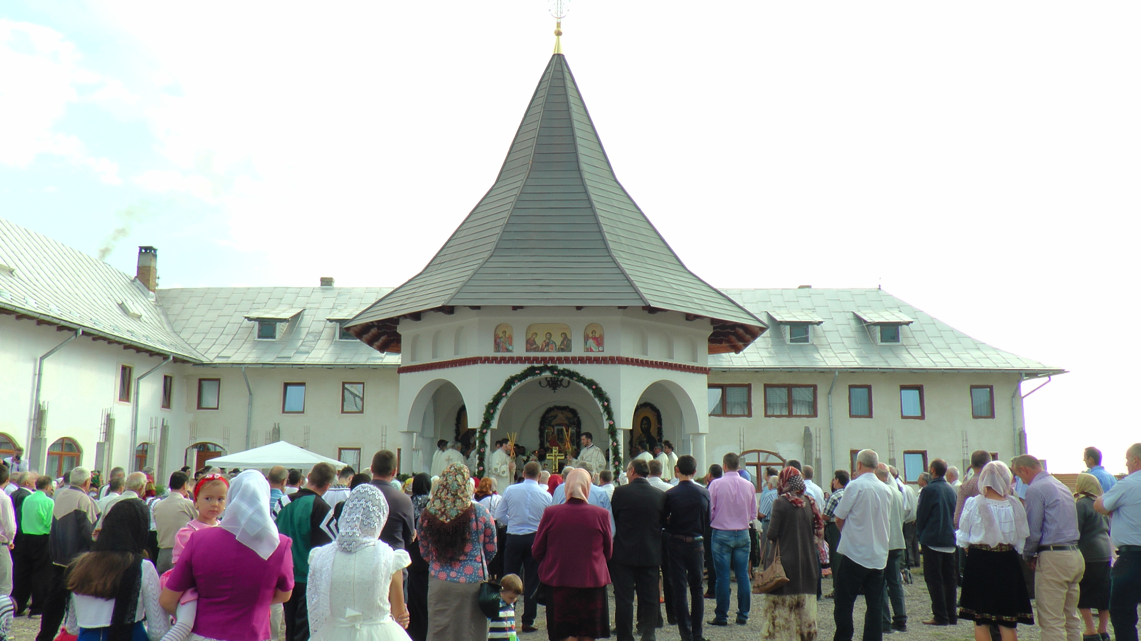 Hram la Mănăstirea „Nașterea Maicii Domnului” - Marginea