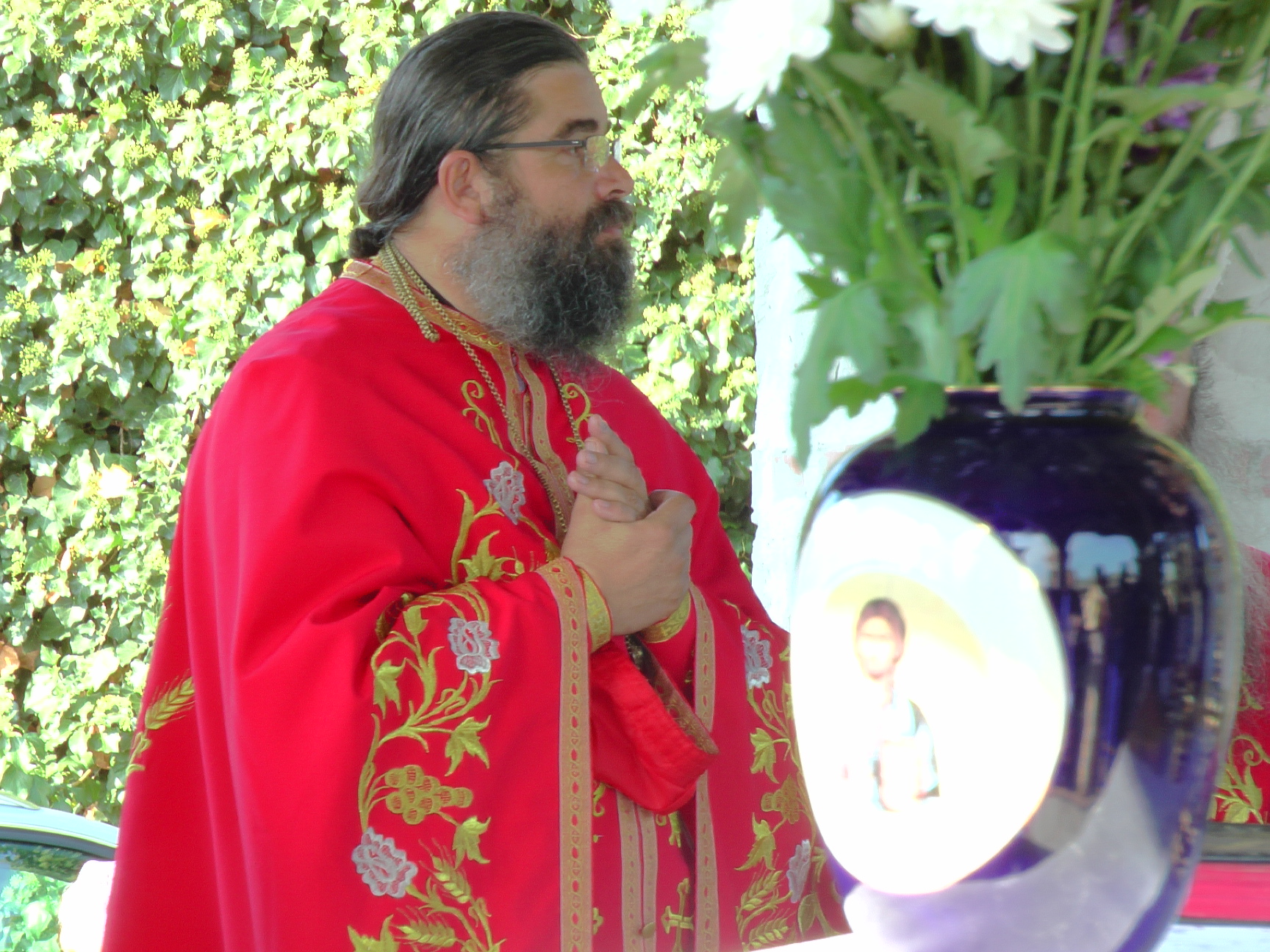 Brâul Maicii Domnului, adus la hramul Mănăstirii Râșca