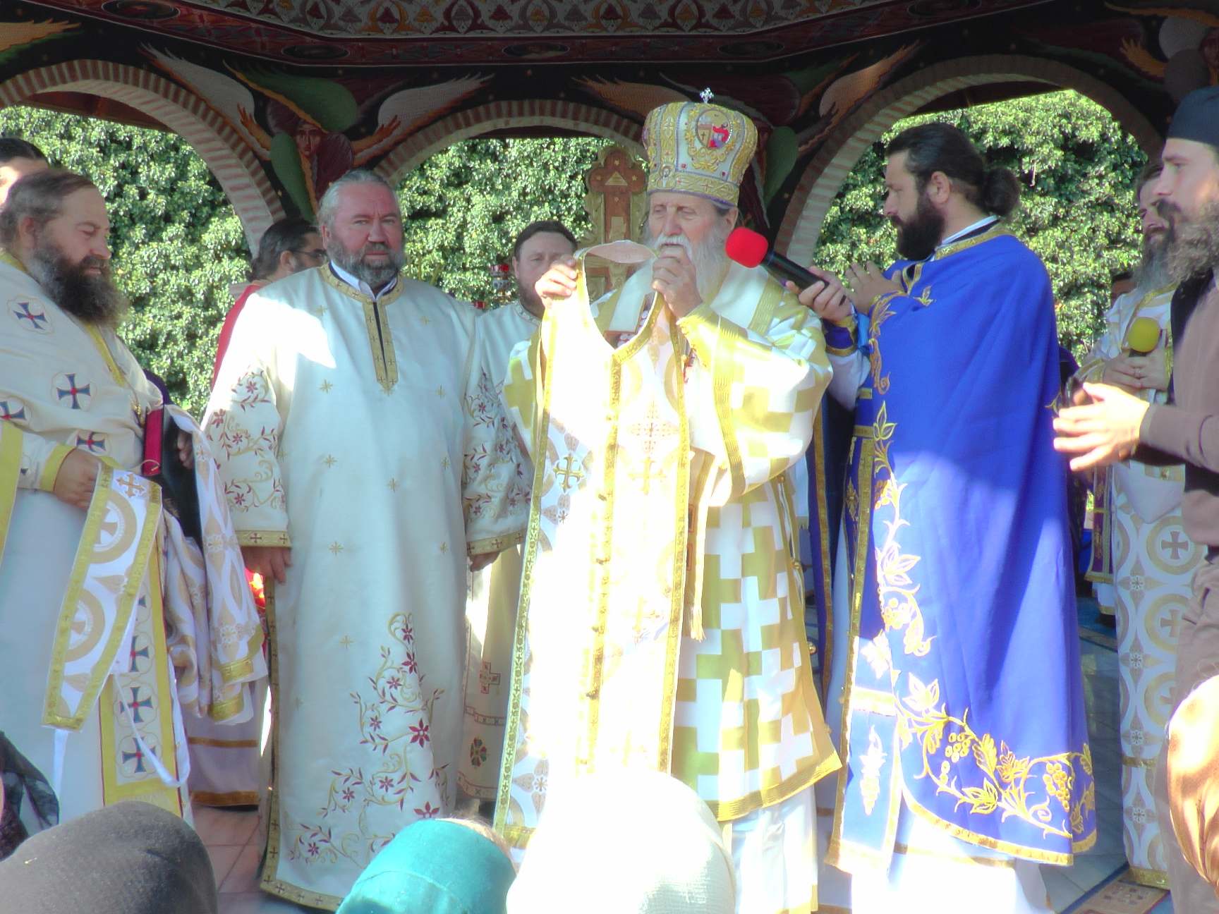 Brâul Maicii Domnului, adus la hramul Mănăstirii Râșca