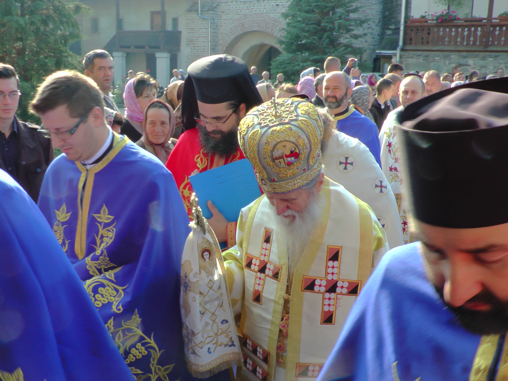 Brâul Maicii Domnului, adus la hramul Mănăstirii Râșca
