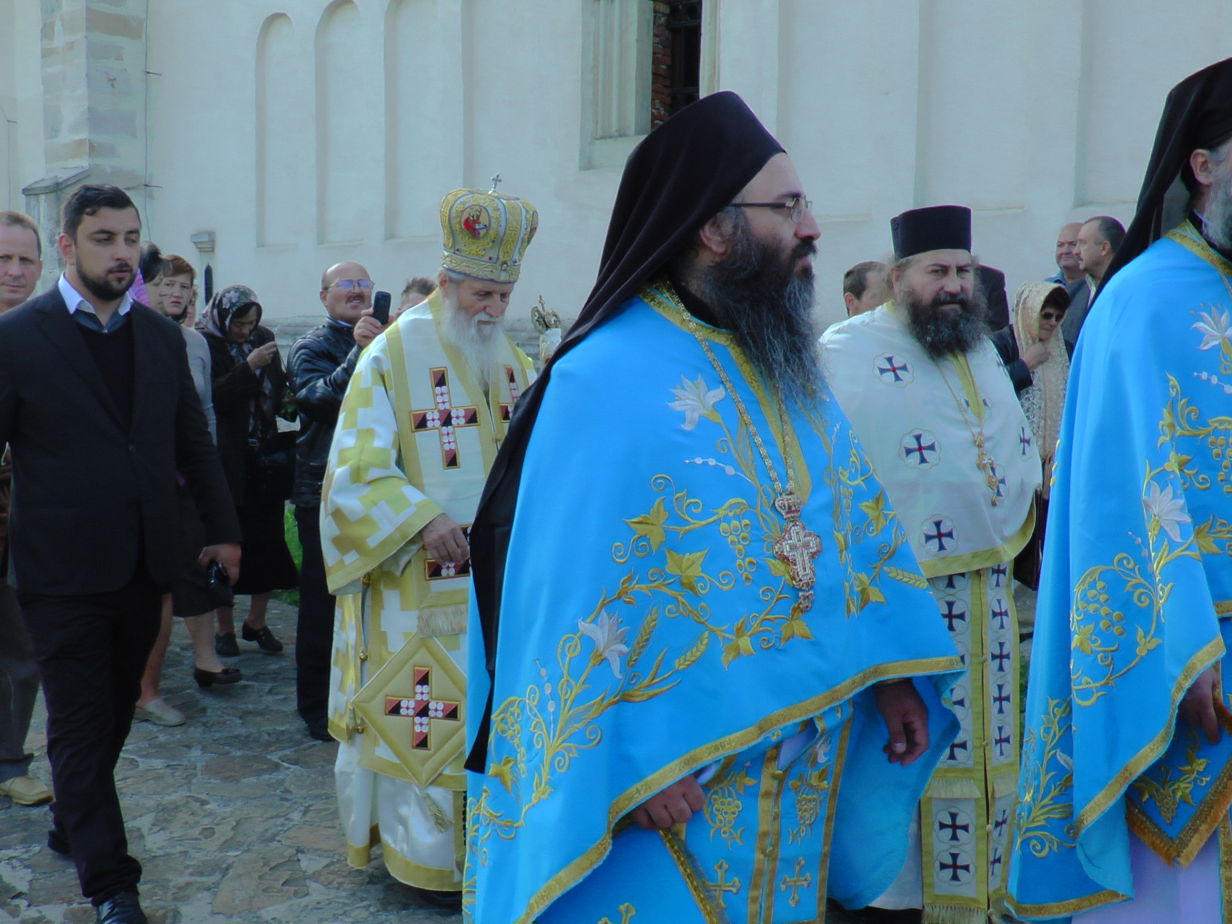 Brâul Maicii Domnului, adus la hramul Mănăstirii Râșca