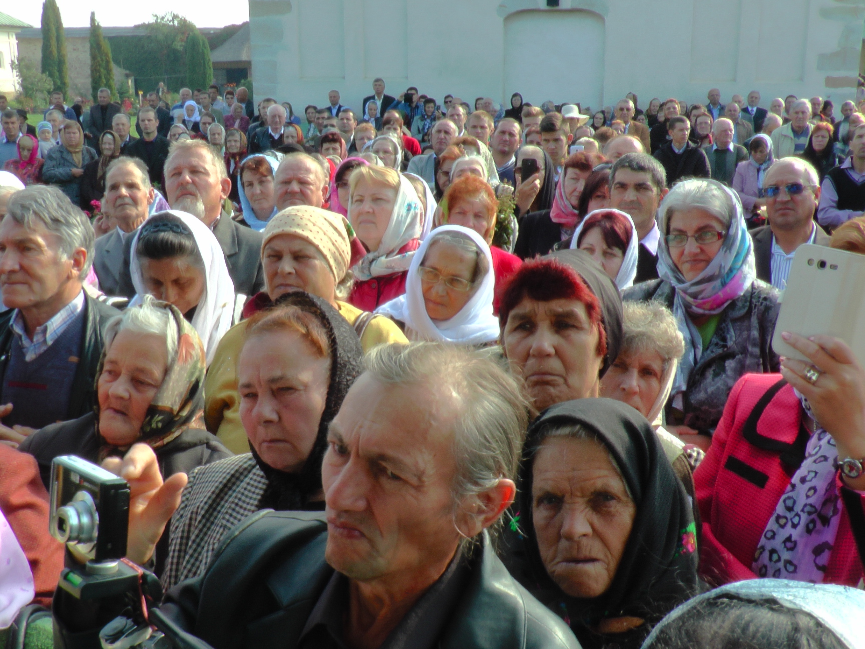 Brâul Maicii Domnului, adus la hramul Mănăstirii Râșca