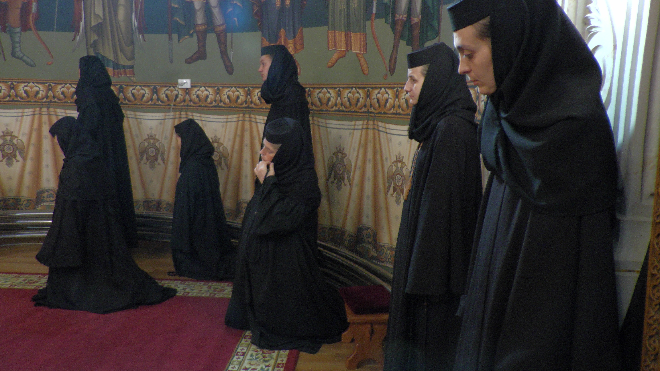 IPS Pimen: „Pentru a putea lua crucea și a-I urma Mântuitorului Hristos trebuie să ne lepădăm de sine”