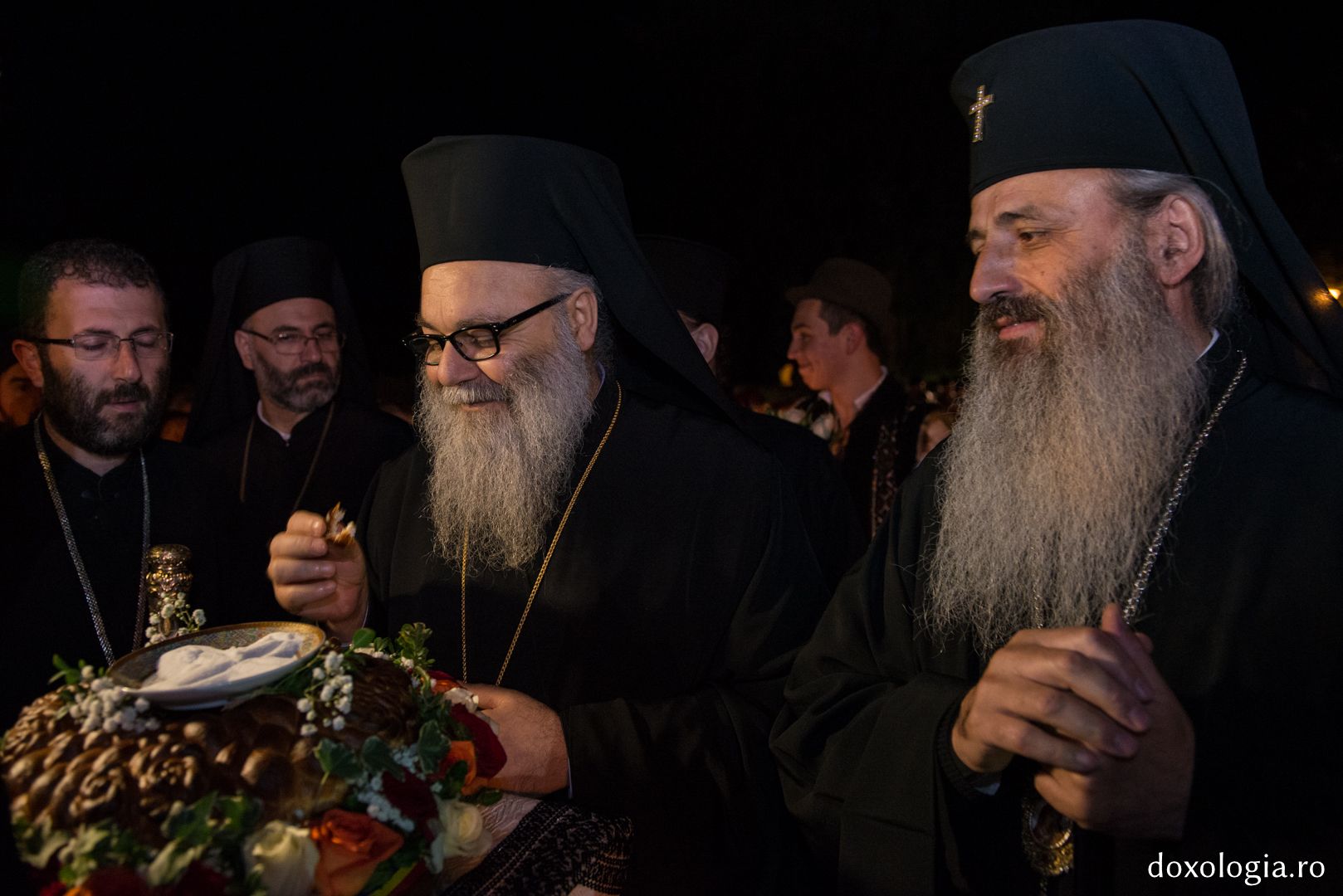 Întâmpinarea Patriarhului Ioan al X-lea la Mănăstirea Putna (GALERIE FOTO)