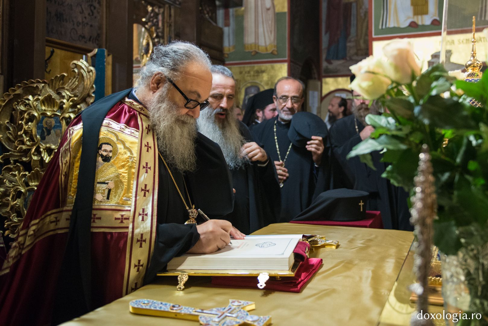 Întâmpinarea Patriarhului Ioan al X-lea la Mănăstirea Putna (GALERIE FOTO)