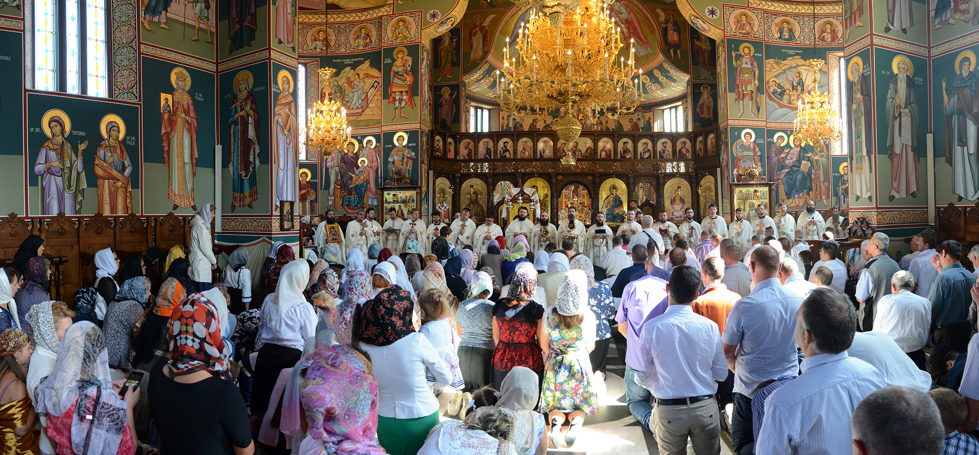 „Atelierul de Formare a Tinerilor Preoți” din Arhiepiscopia Iașilor s-a mutat pentru câteva zile în Bucovina