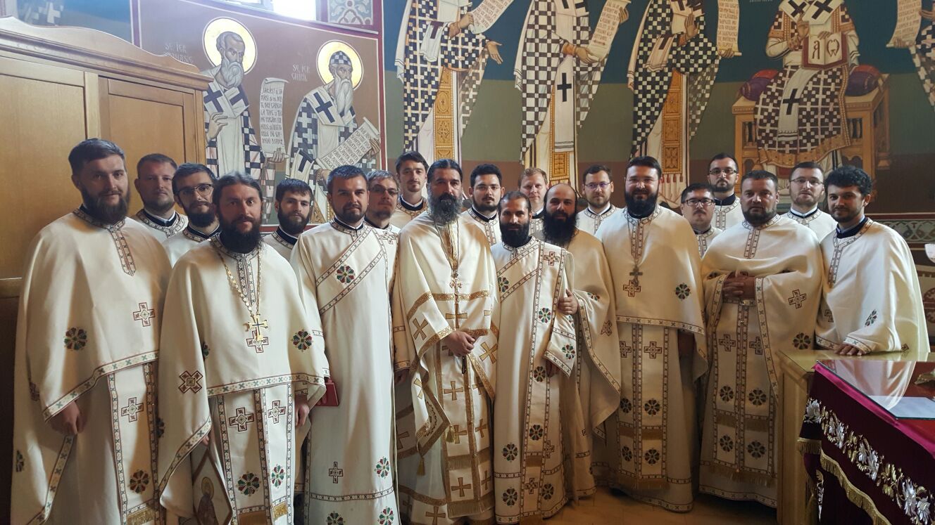 „Atelierul de Formare a Tinerilor Preoți” din Arhiepiscopia Iașilor s-a mutat pentru câteva zile în Bucovina