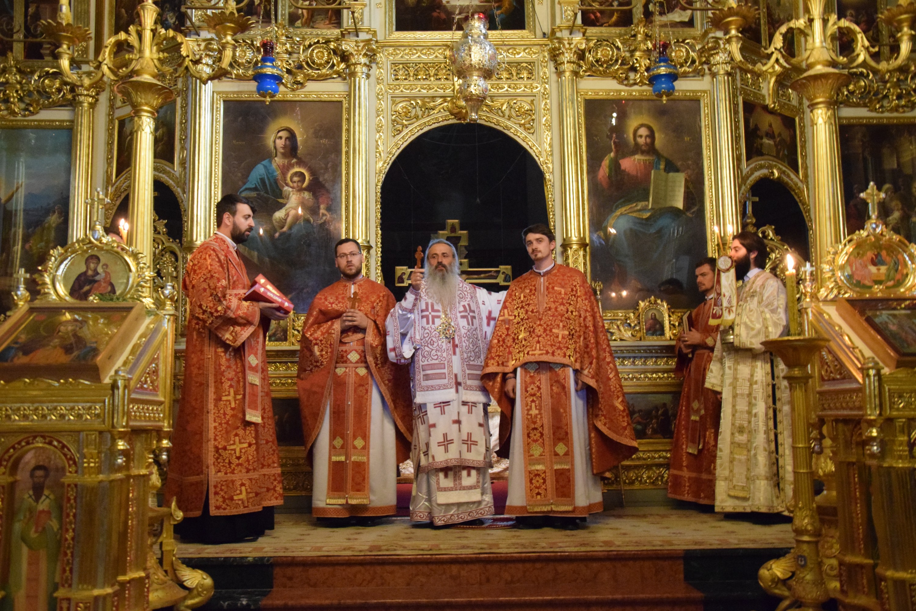 IPS Părinte Mitropolit Teofan: „Crucea înseamnă lupta împotriva comodității de orice fel”