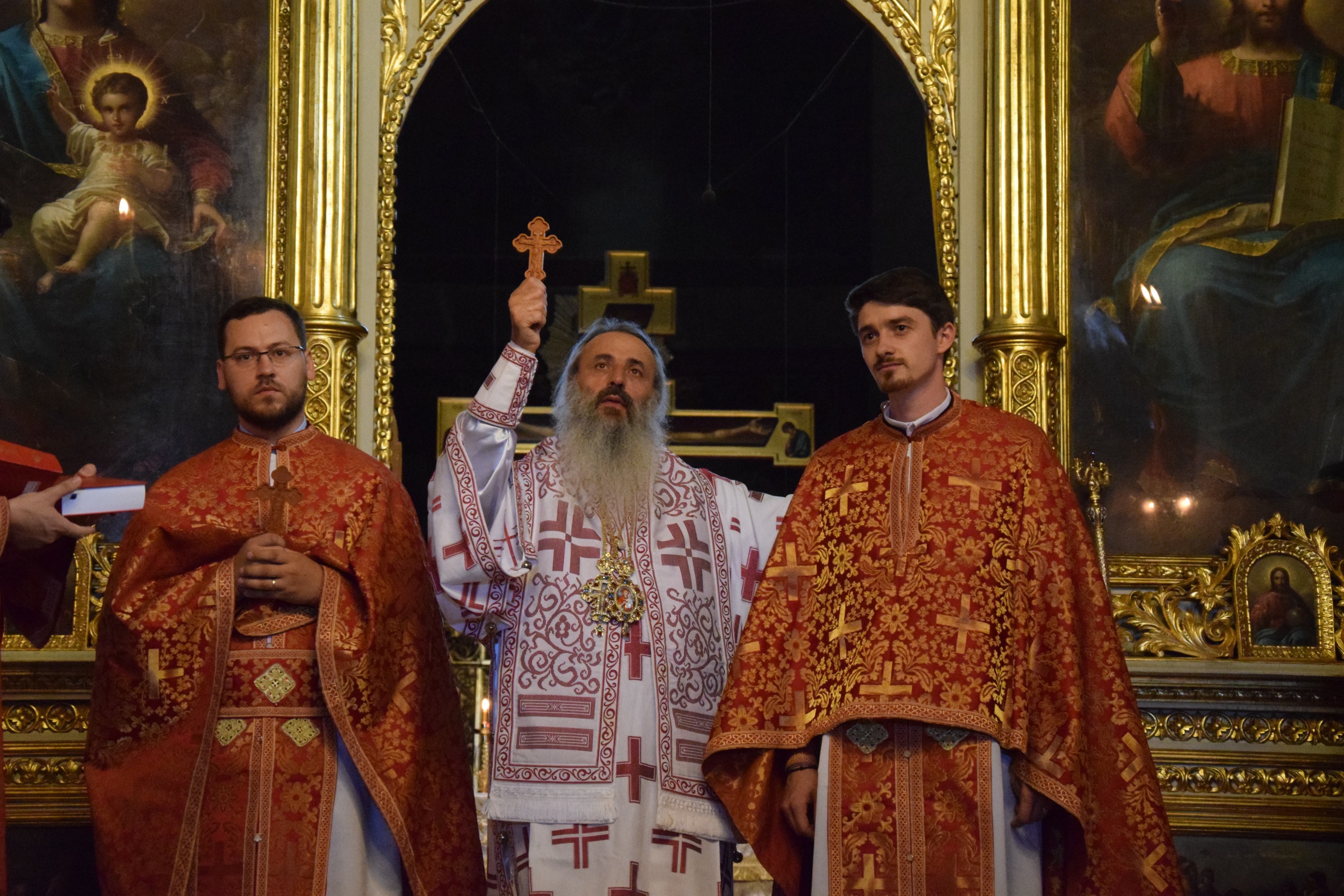 IPS Părinte Mitropolit Teofan: „Crucea înseamnă lupta împotriva comodității de orice fel”