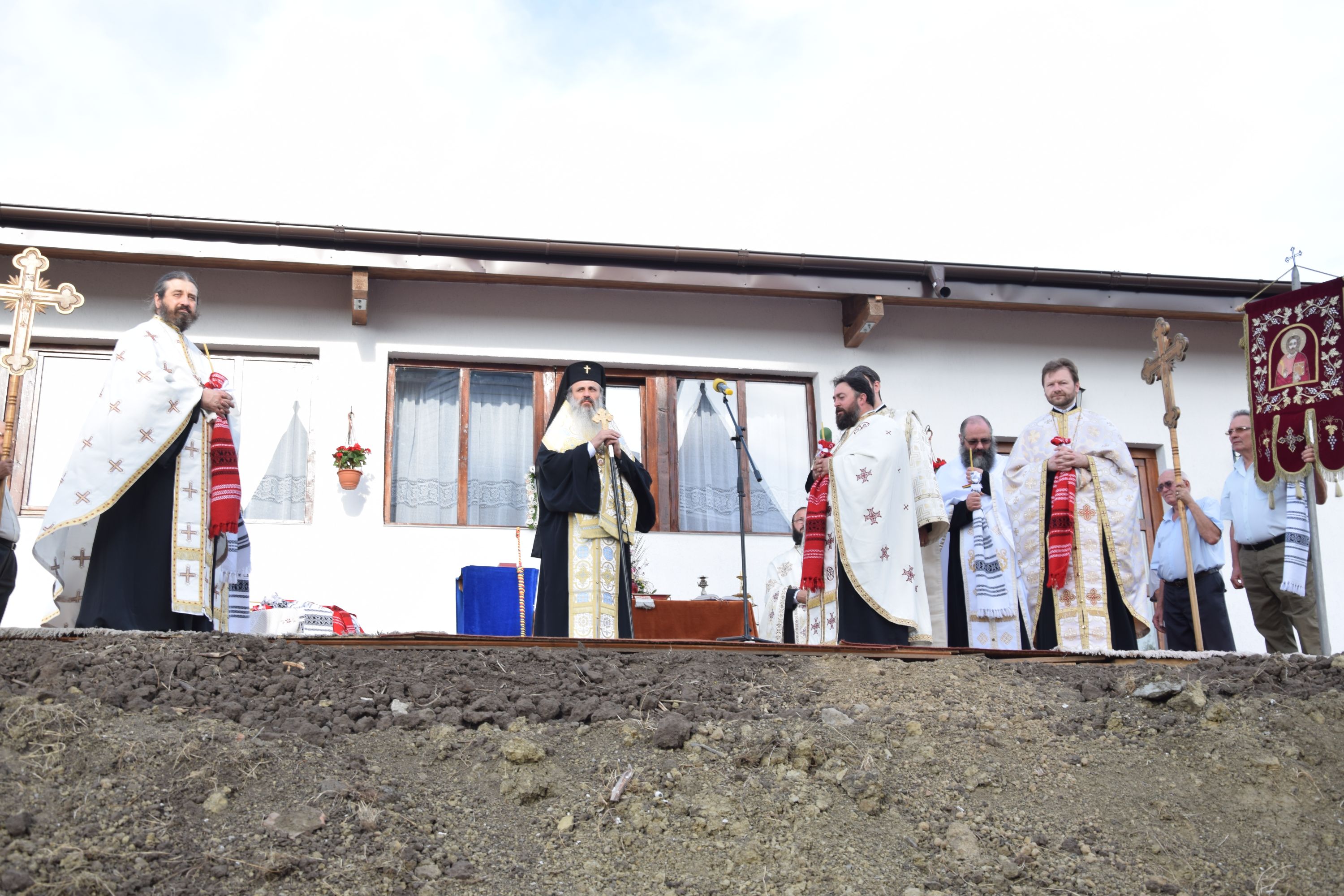 Casa de prăznuire „Prodromiţa“, sfințită de IPS Mitropolit Teofan (Galerie foto) Casa de prăznuire „Prodromiţa“, sfințită de IPS Mitropolit Teofan (Galerie foto)
