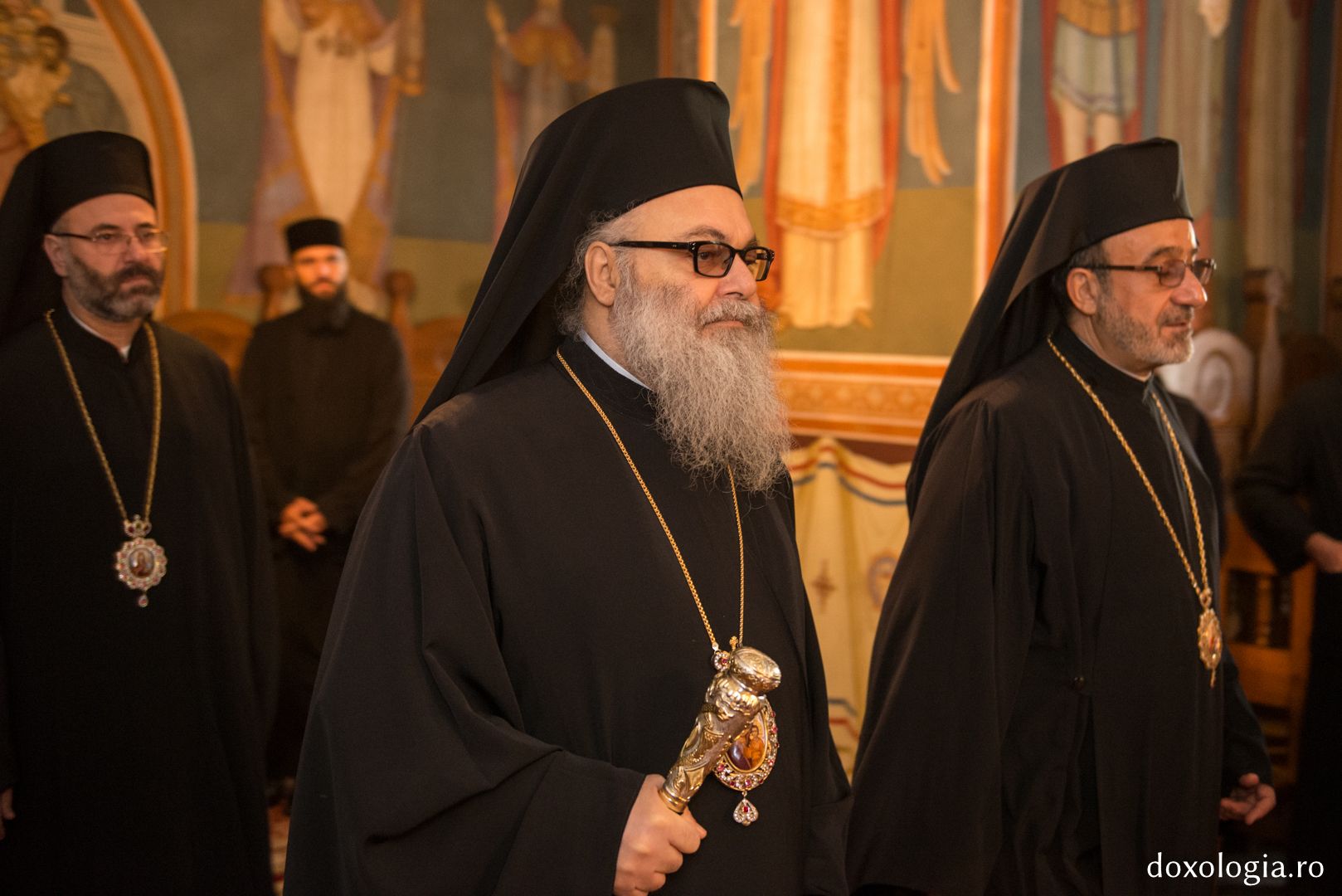 În cadrul vizitei la Mănăstirea Putna, Patriarhul Antiohiei a sfințit racla Sfântului Ierarh Iacob Putneanul