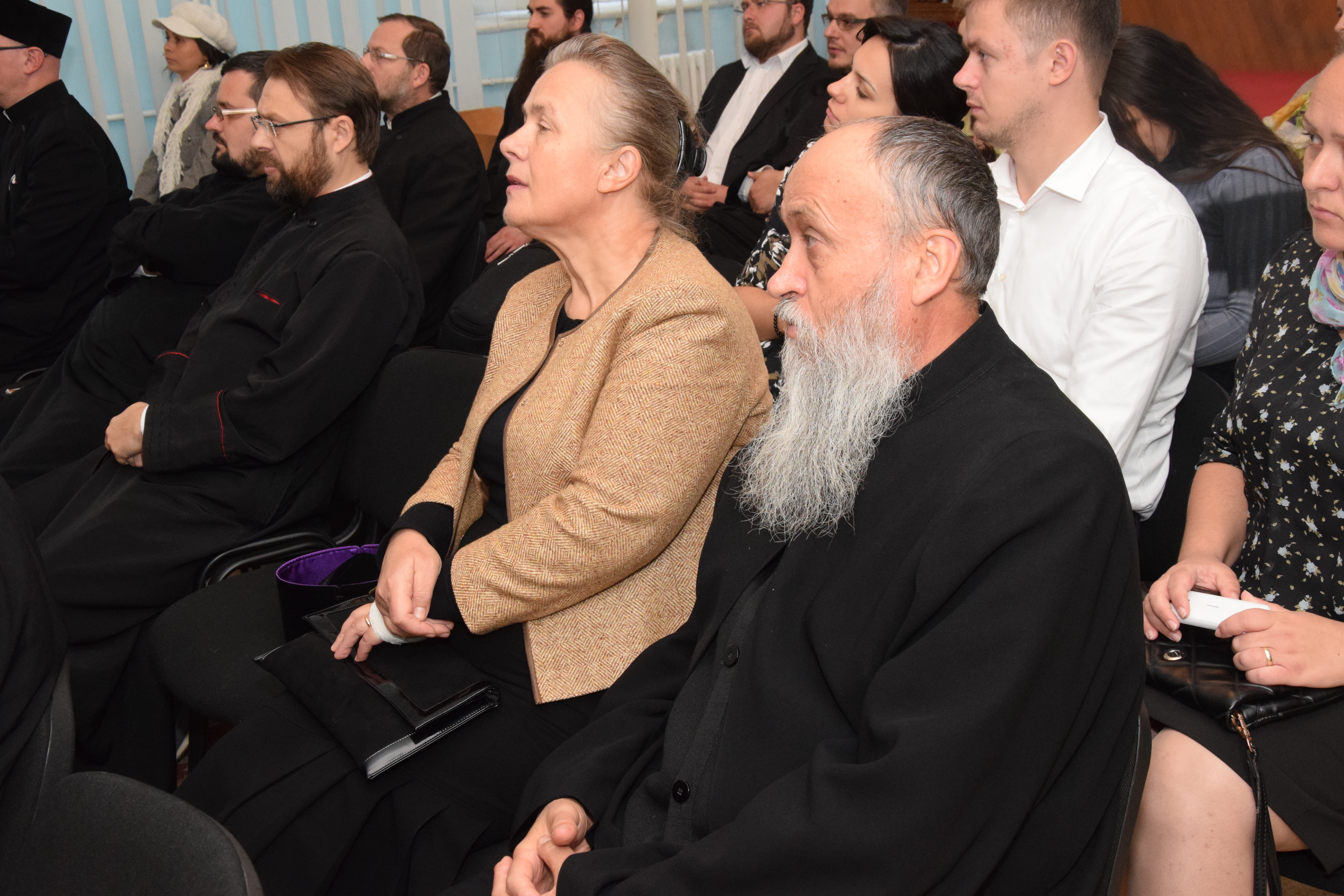 Trei teze de doctorat în domeniul Teologiei Biblice, susţinute public la Iaşi