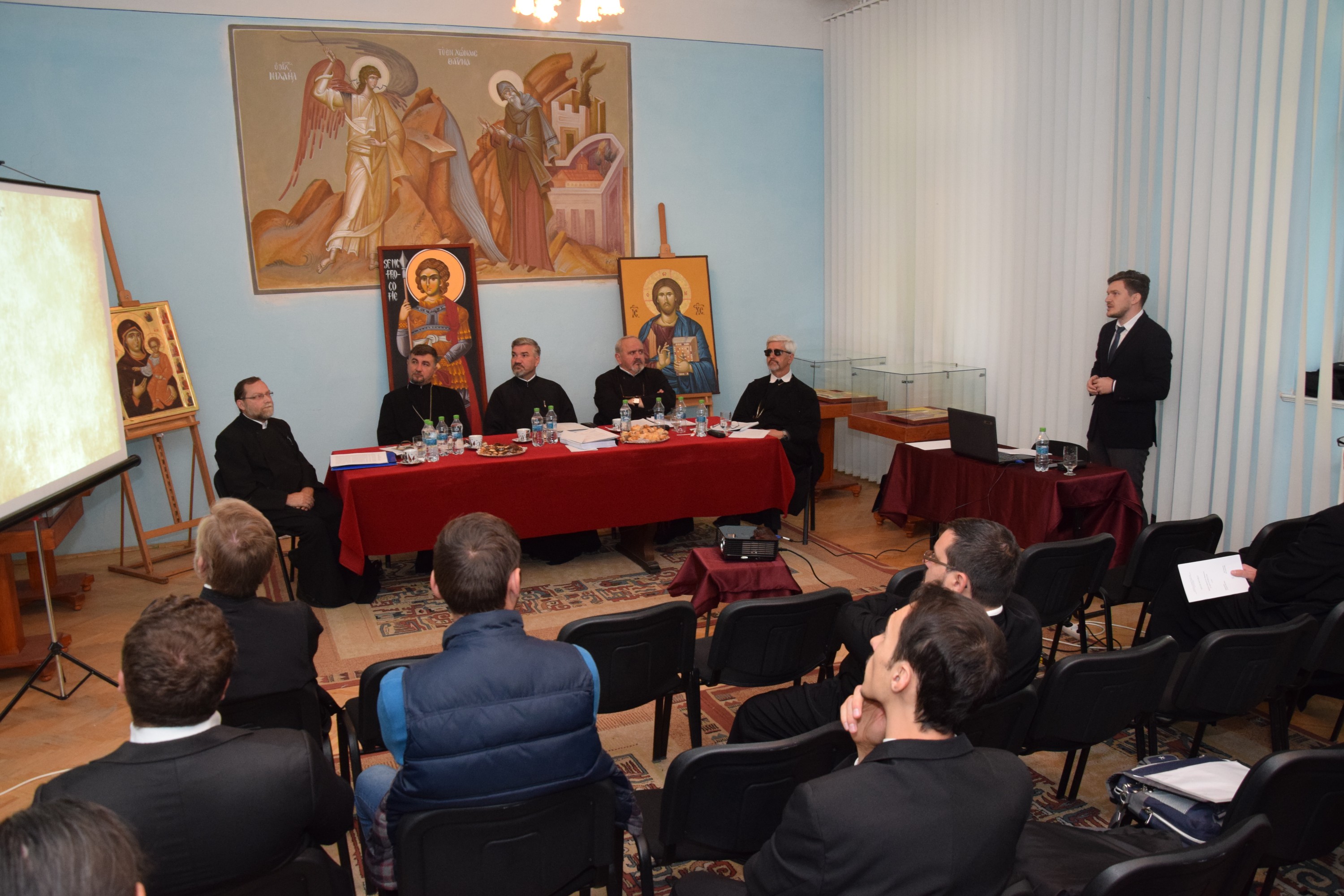 Două teze de doctorat notate cu „Foarte Bine”, la Facultatea de Teologie din Iași Două teze de doctorat notate cu „Foarte Bine”, la Facultatea de Teologie din Iași