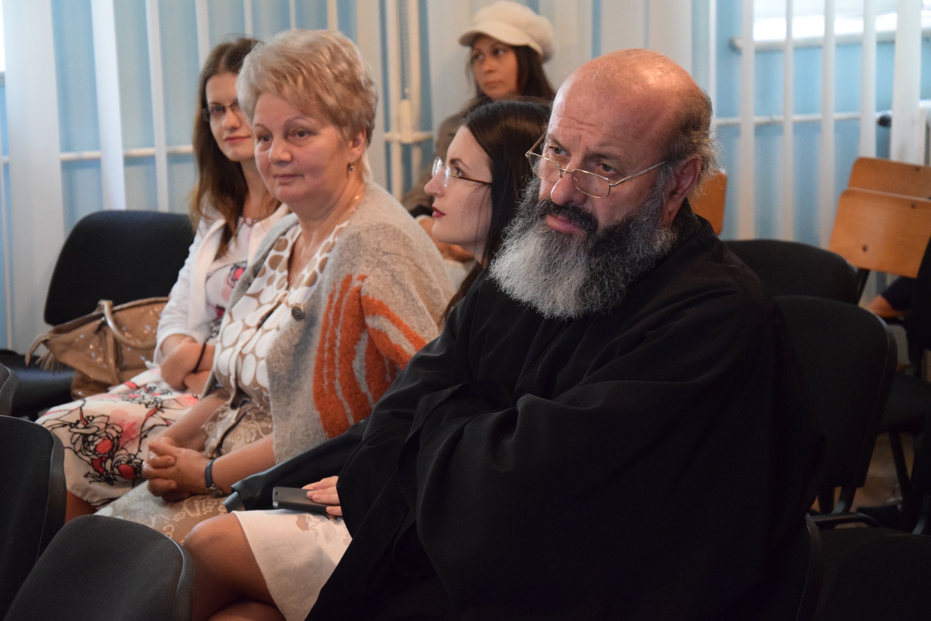 Părintele Cristian Dăscălescu şi Valentin Ţoc, doctori ai Facultăţii de Teologie Ortodoxă „Dumitru Stăniloae“ din Iaşi