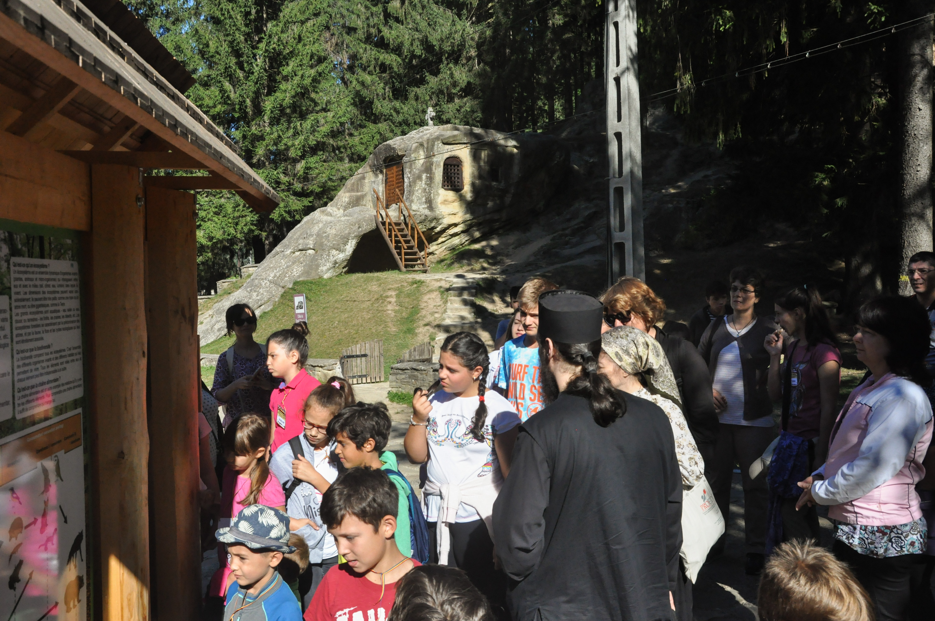 Tabăra APOR Vrancea și APOR Suceava, la Mănăstirea Putna