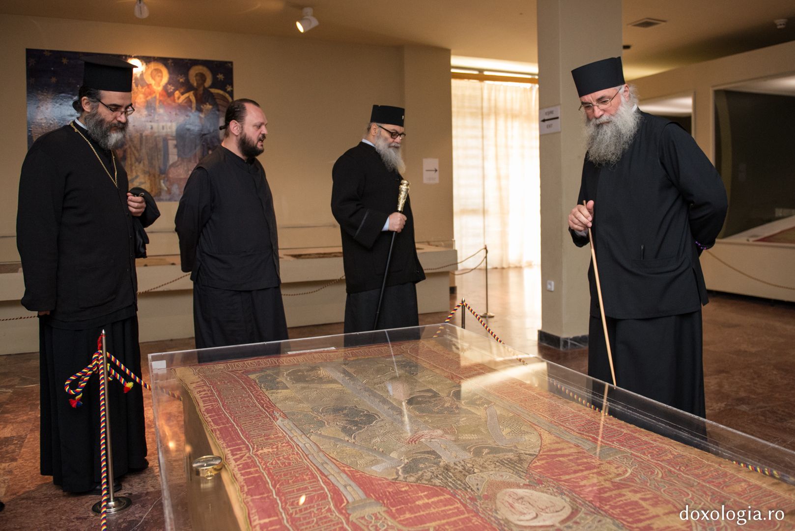 În cadrul vizitei la Mănăstirea Putna, Patriarhul Antiohiei a sfințit racla Sfântului Ierarh Iacob Putneanul