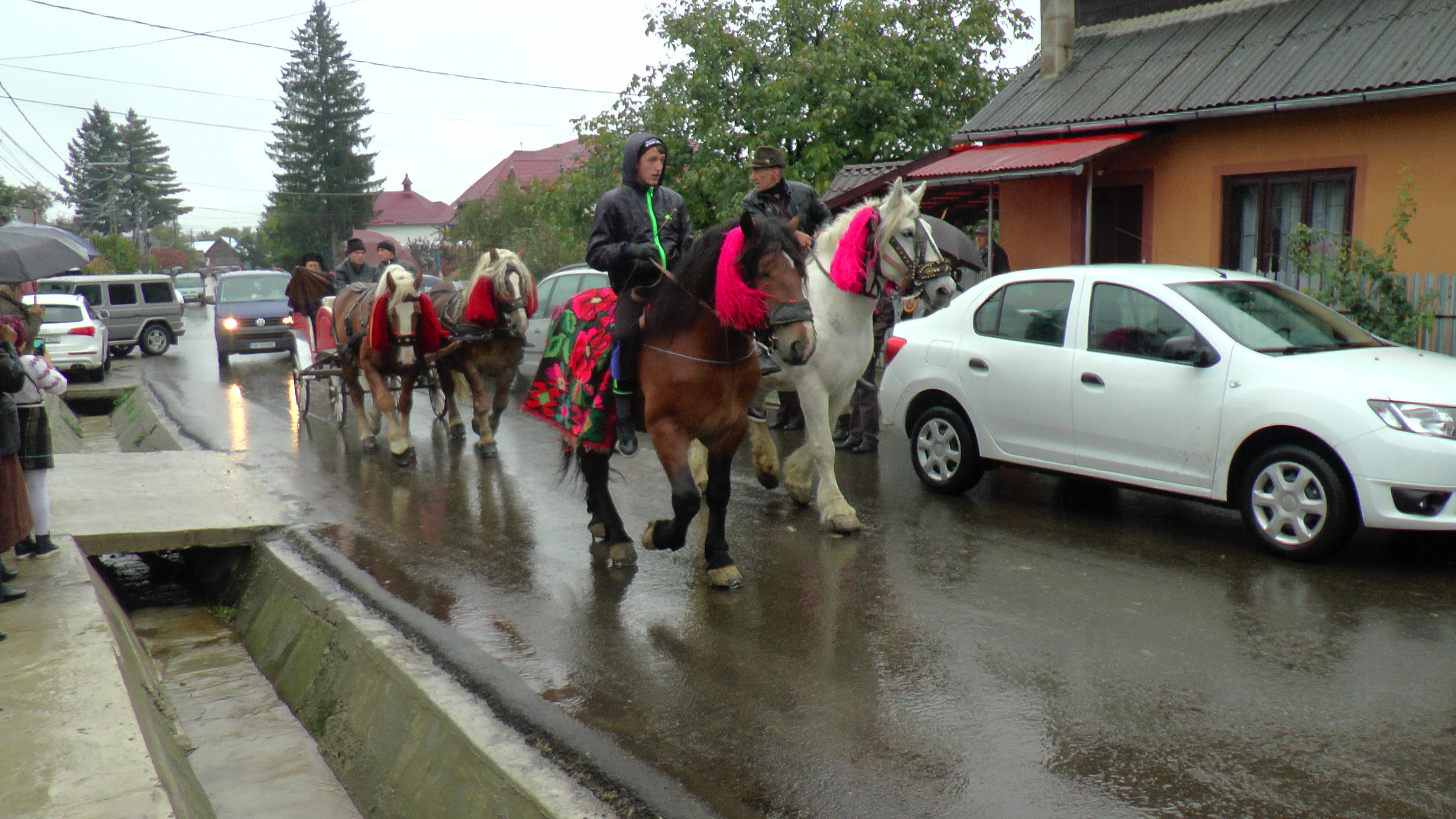 Sfântă Liturghie arhierească și sfințire de praznicar în Parohia Valea-Moldovei