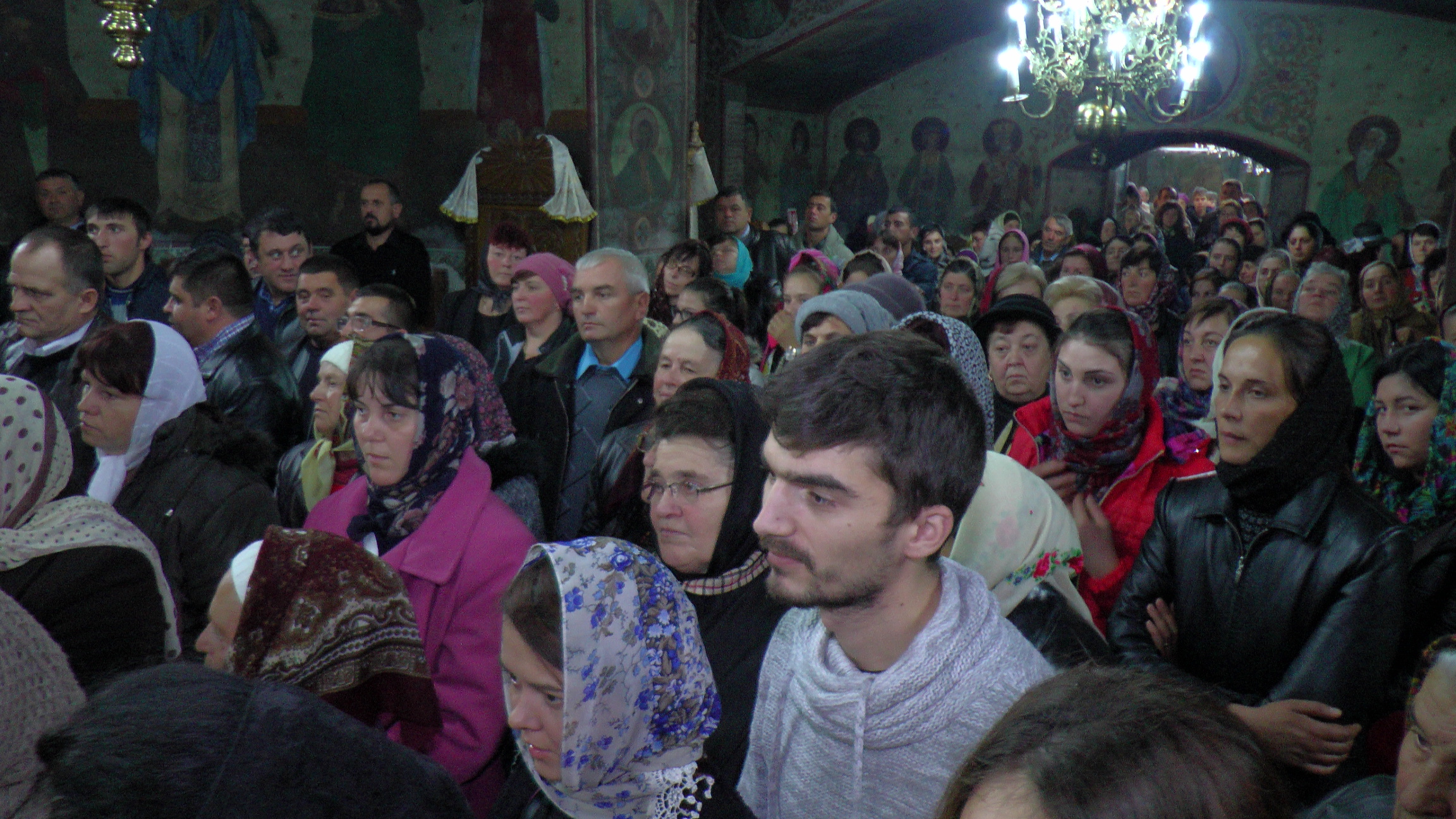 Sfântă Liturghie arhierească și sfințire de praznicar în Parohia Valea-Moldovei