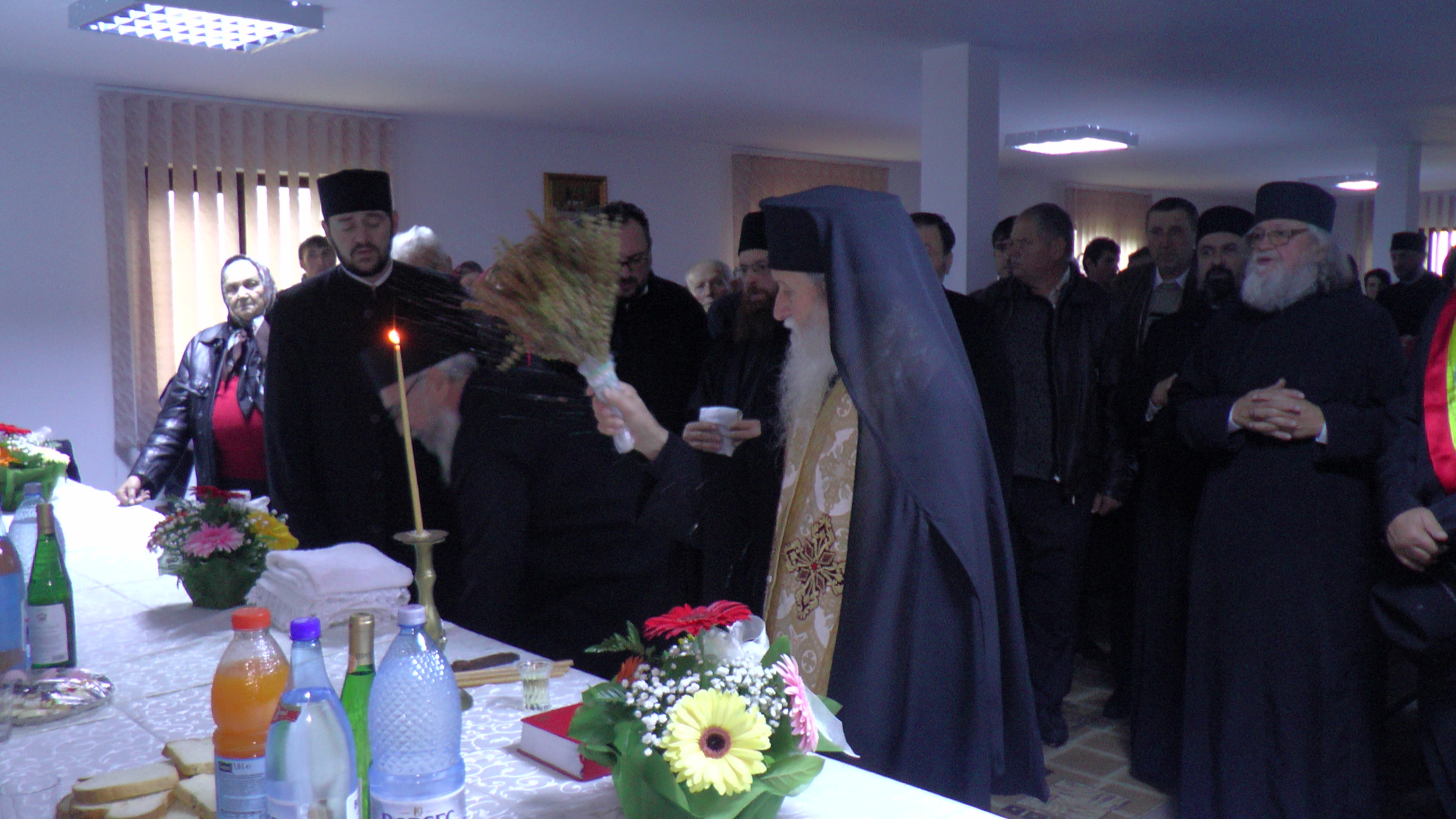 Sfântă Liturghie arhierească și sfințire de praznicar în Parohia Valea-Moldovei