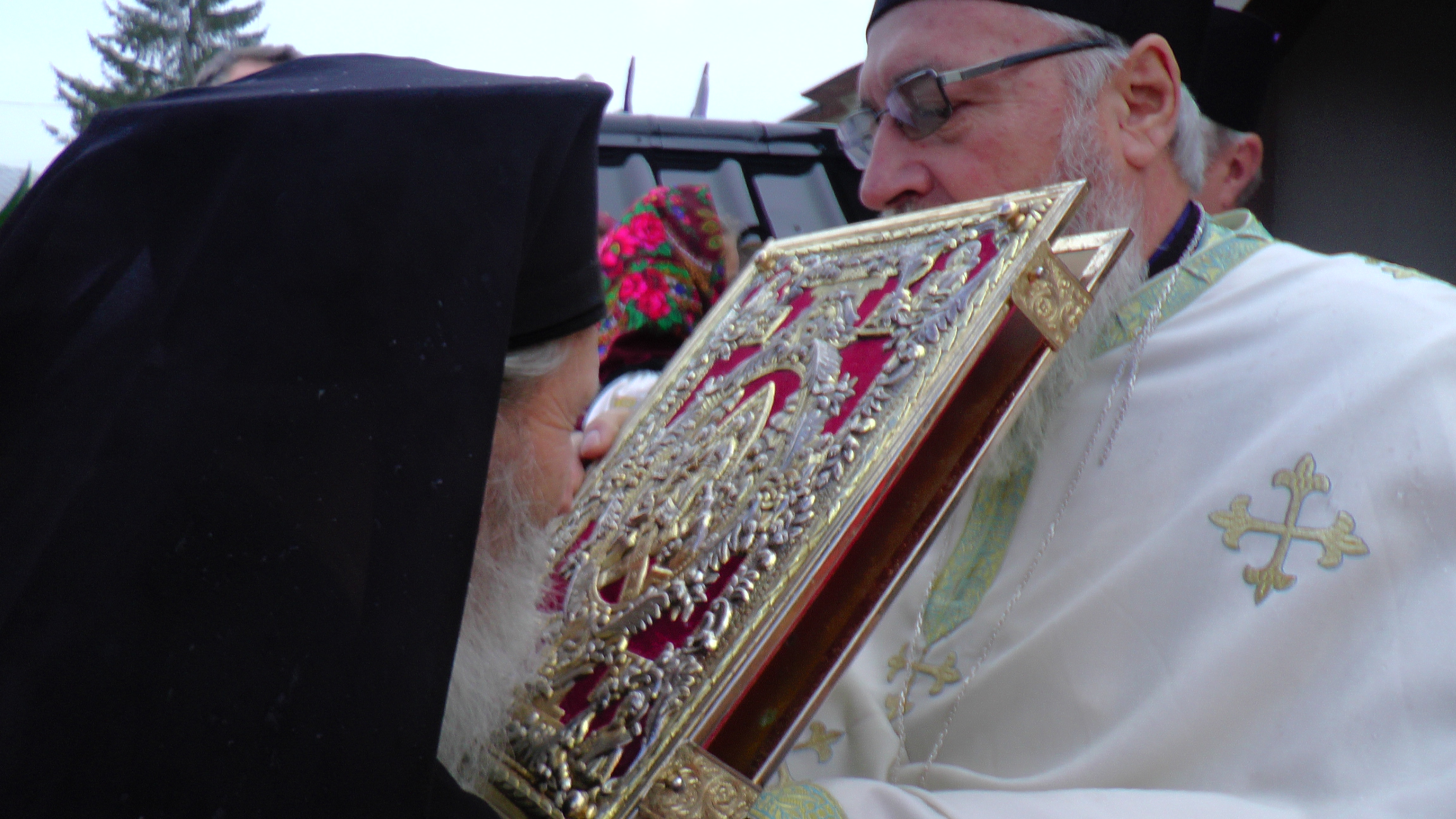Sfântă Liturghie arhierească și sfințire de praznicar în Parohia Valea-Moldovei