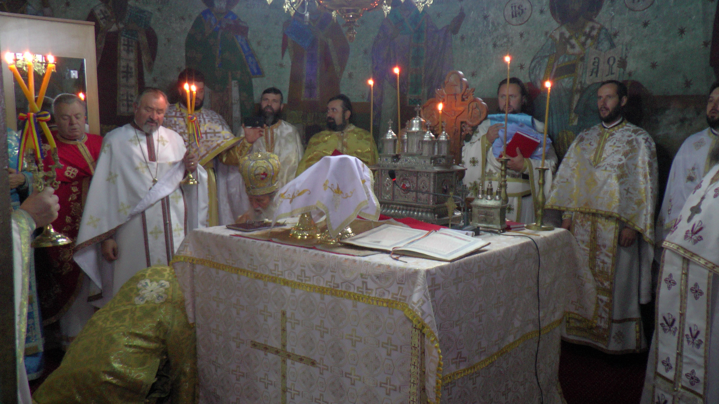 Sfântă Liturghie arhierească și sfințire de praznicar în Parohia Valea-Moldovei