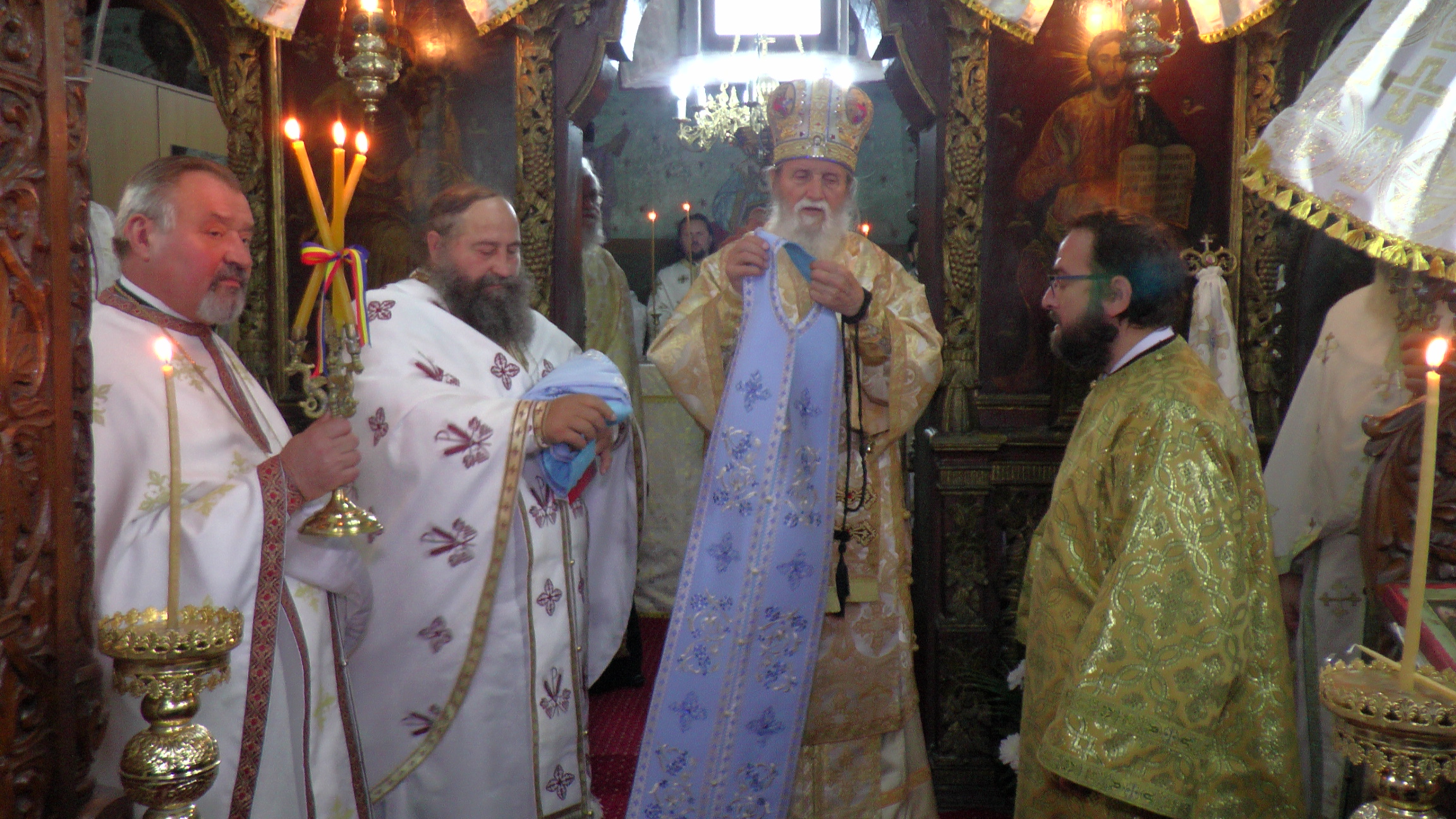 Sfântă Liturghie arhierească și sfințire de praznicar în Parohia Valea-Moldovei