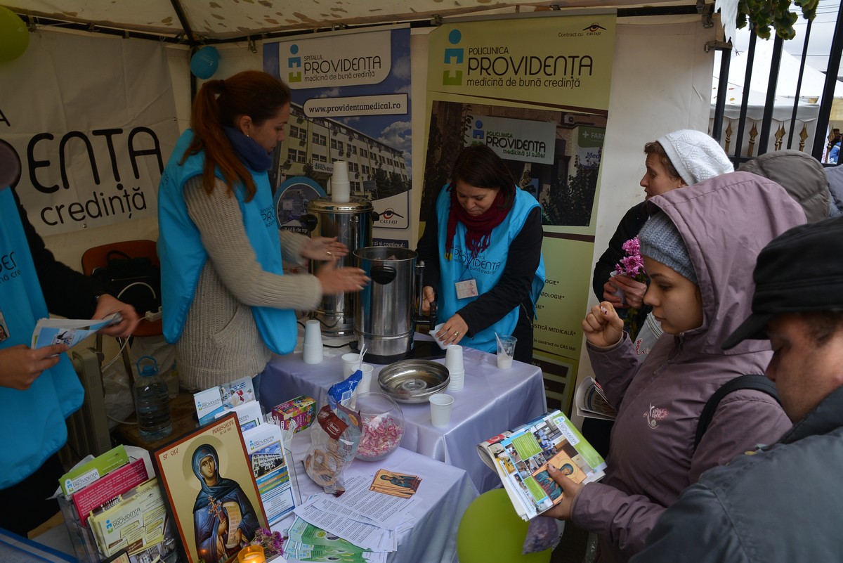 „Oamenii au venit cu dragă inimă la Sfânta Parascheva“