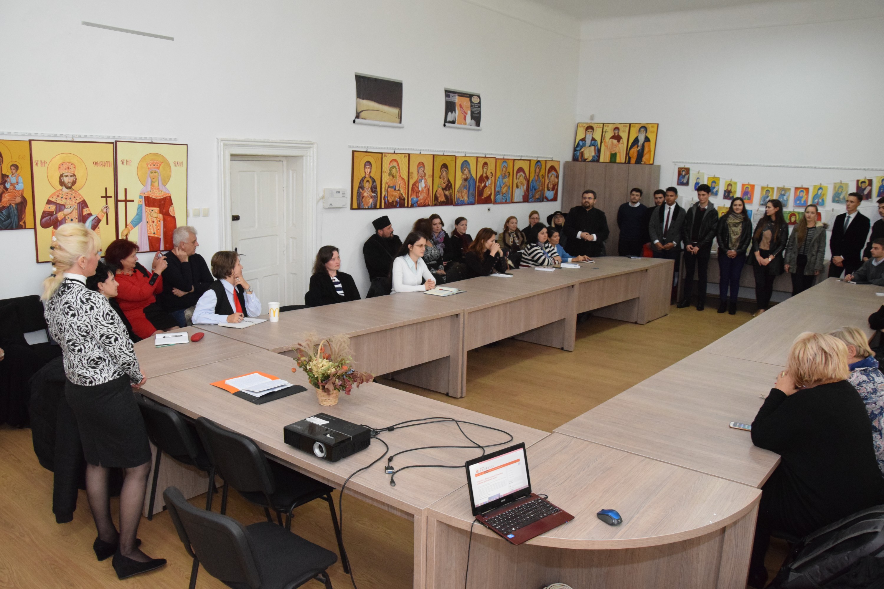 Vernisajul expoziţiei „Sfânta Cuvioasă Parascheva, emblema spiritualităţii ieşene“