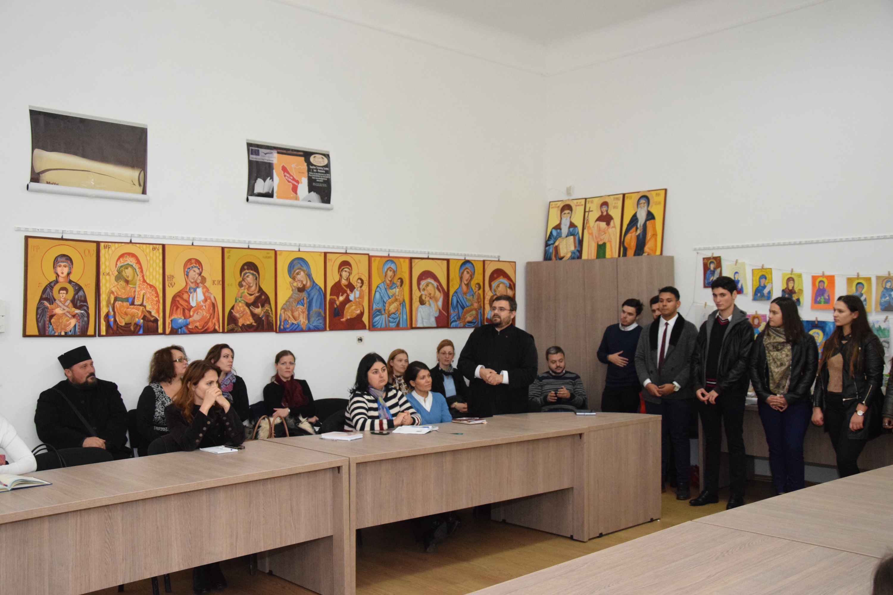 Vernisajul expoziţiei „Sfânta Cuvioasă Parascheva, emblema spiritualităţii ieşene“